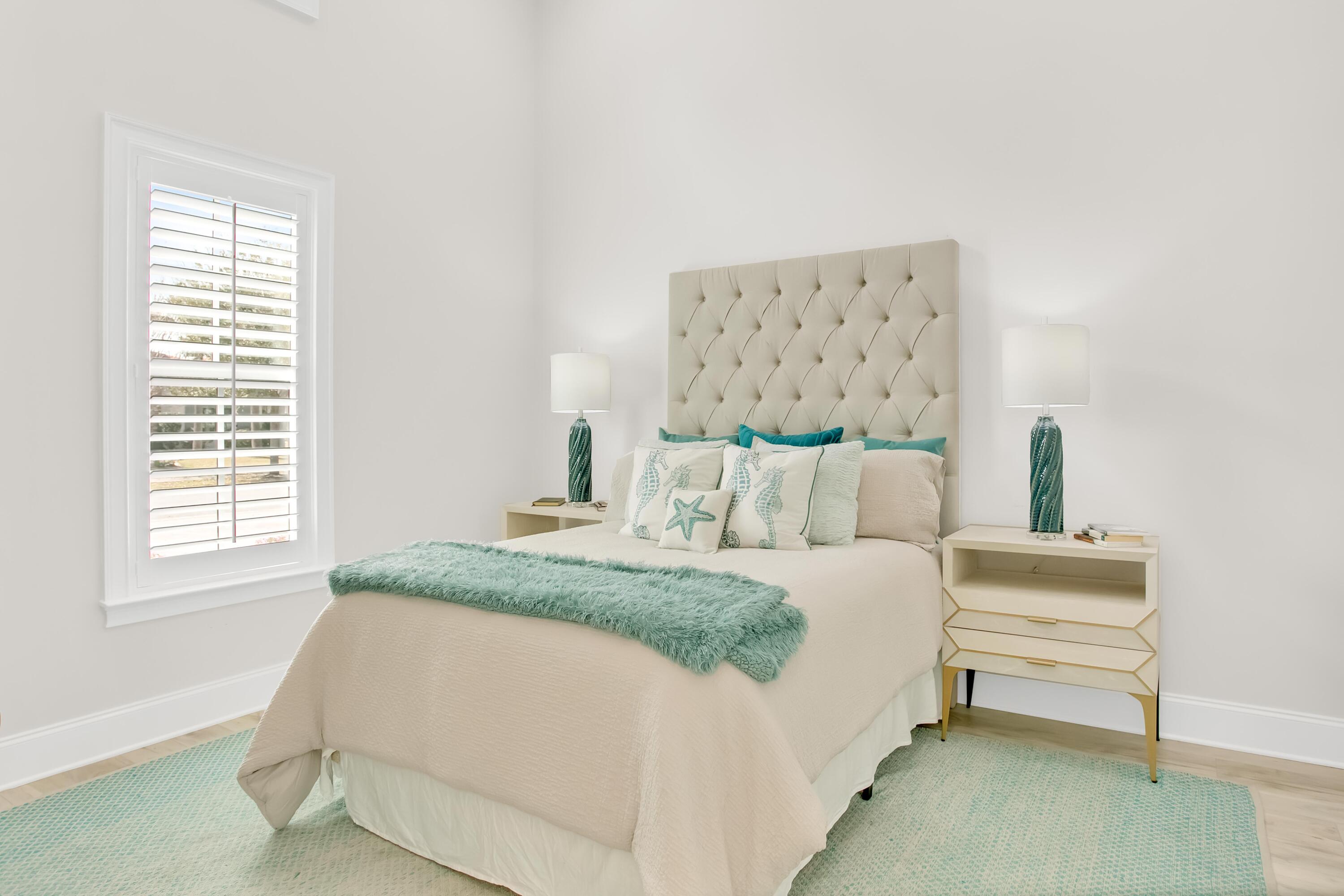 1652 San Marina Boulevard