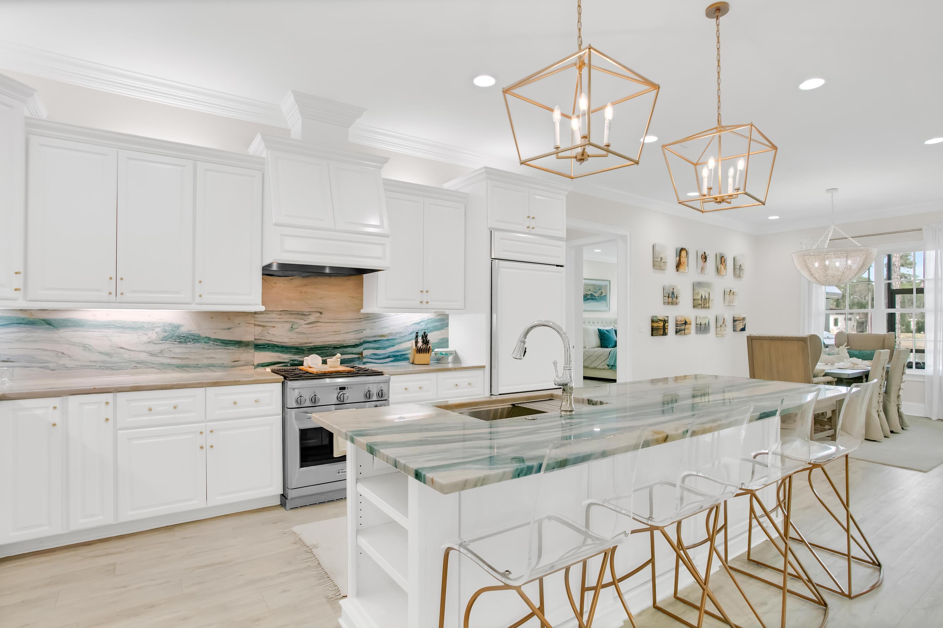 1652 San Marina Boulevard