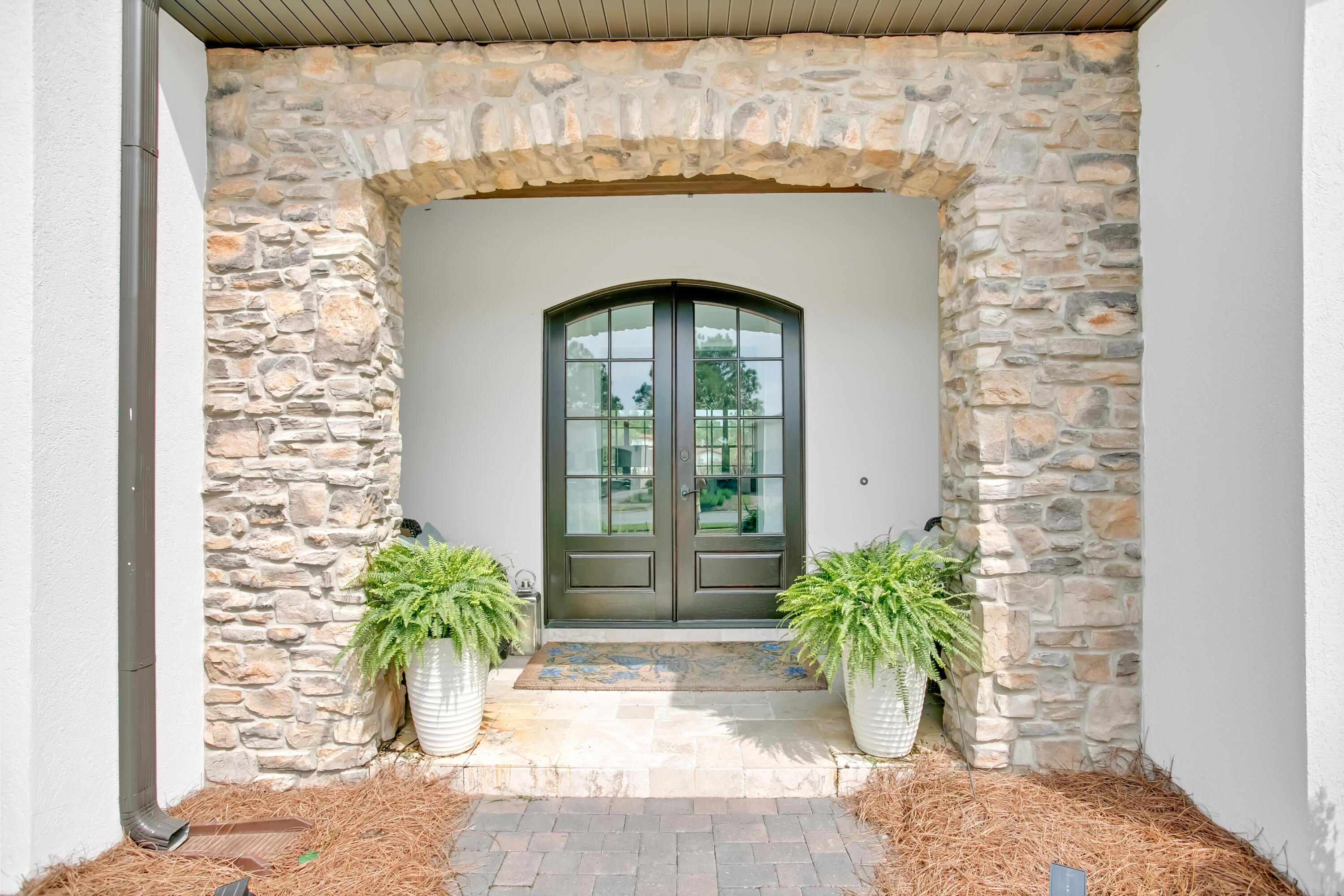 1652 San Marina Boulevard