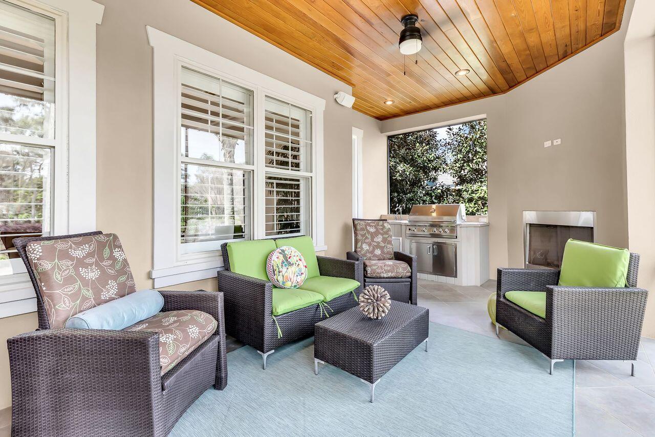 1496 E Island Green Lane