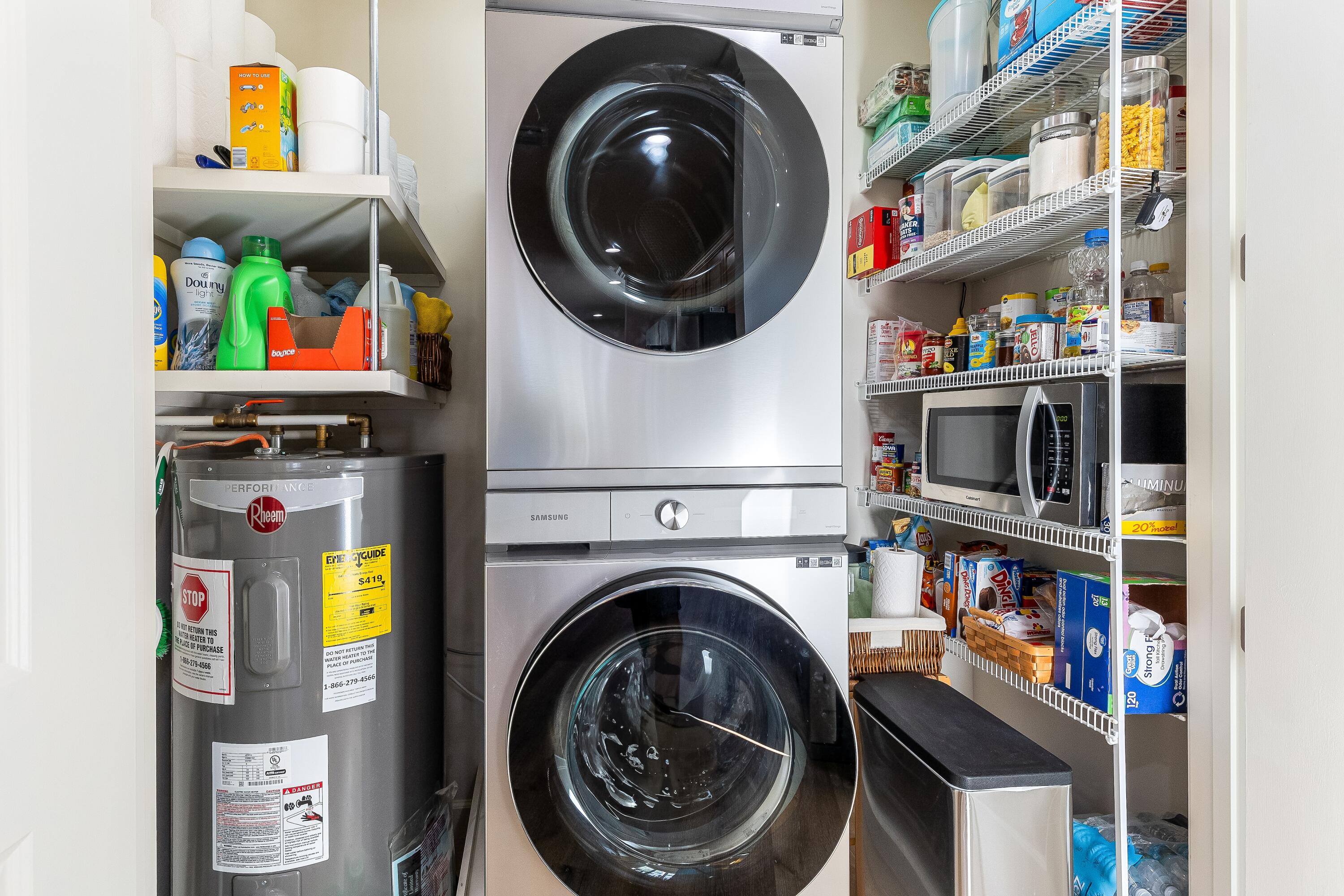 2047 Crystal Lake Dr