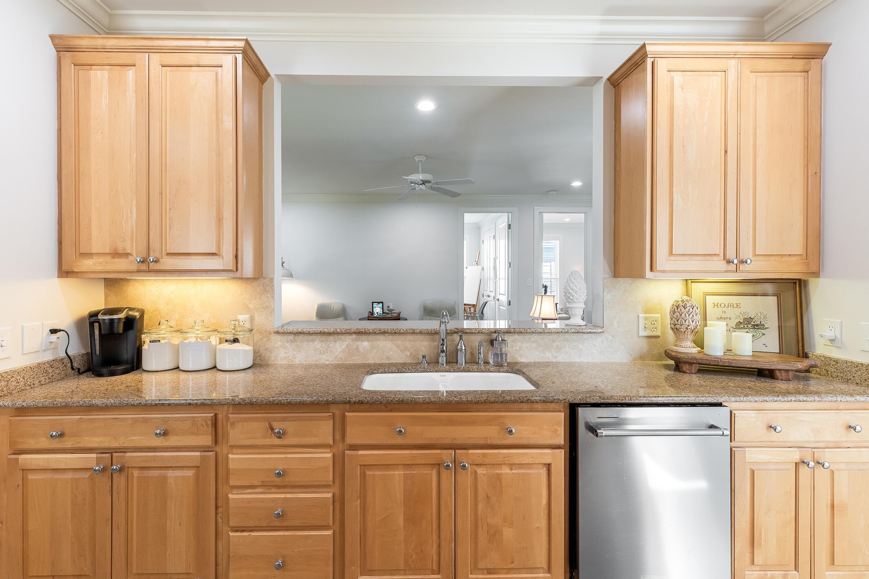 2047 Crystal Lake Dr