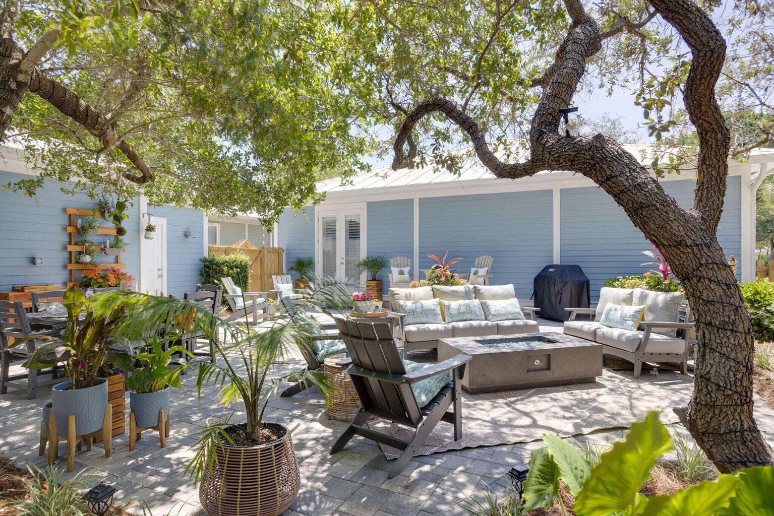 2017 Pine Island Circle