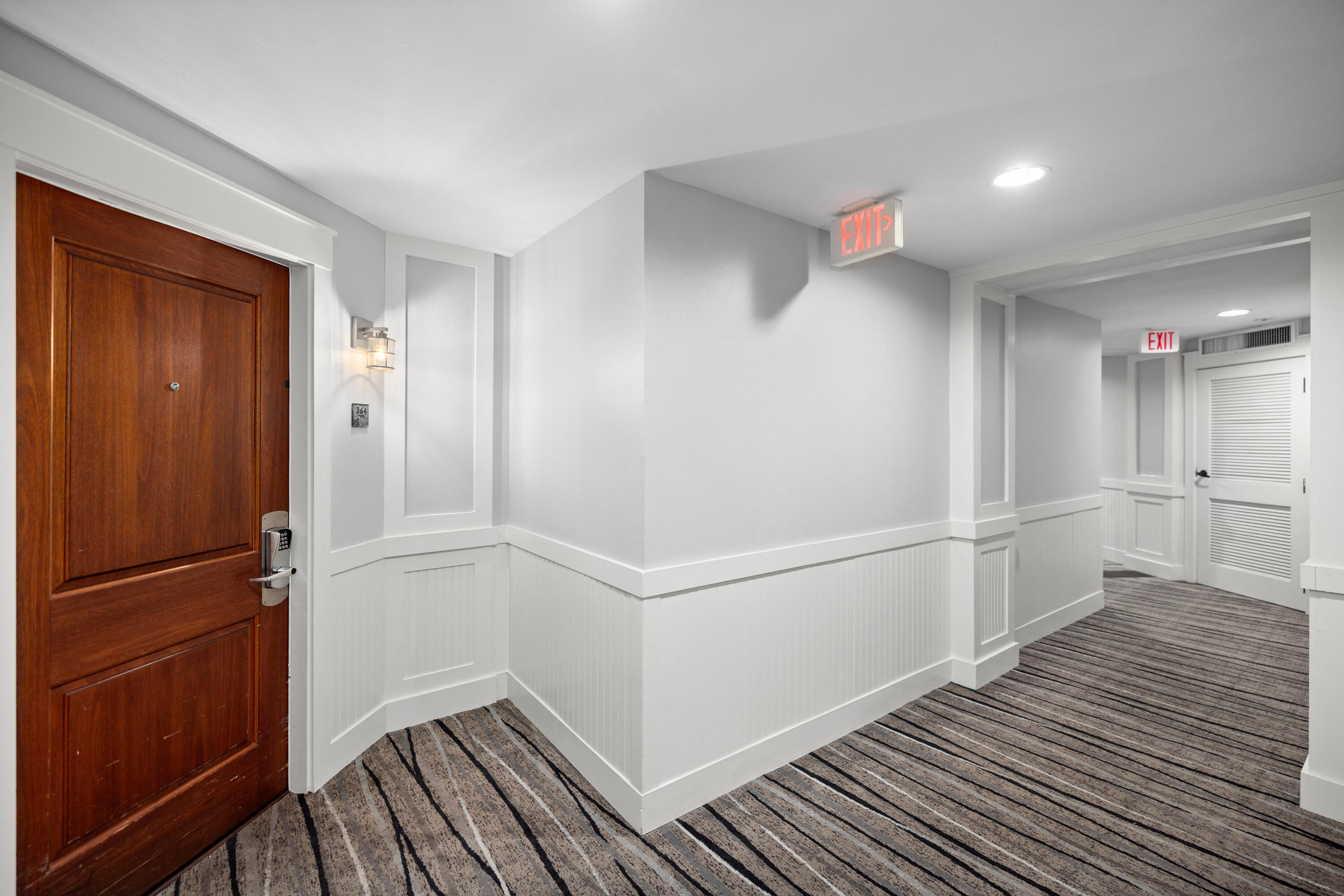 9100 Baytowne Wharf, 364