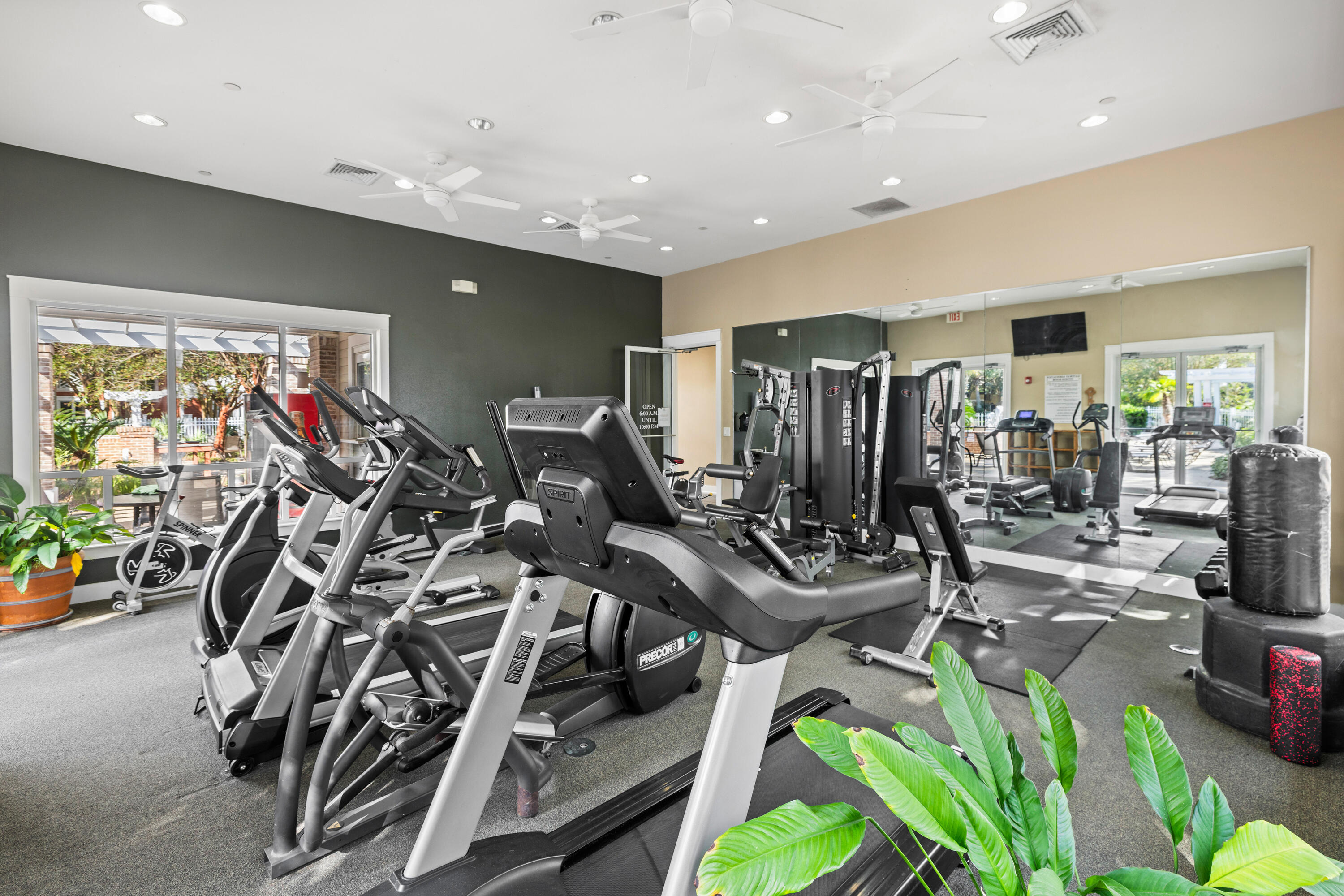 9100 Baytowne Wharf, 364