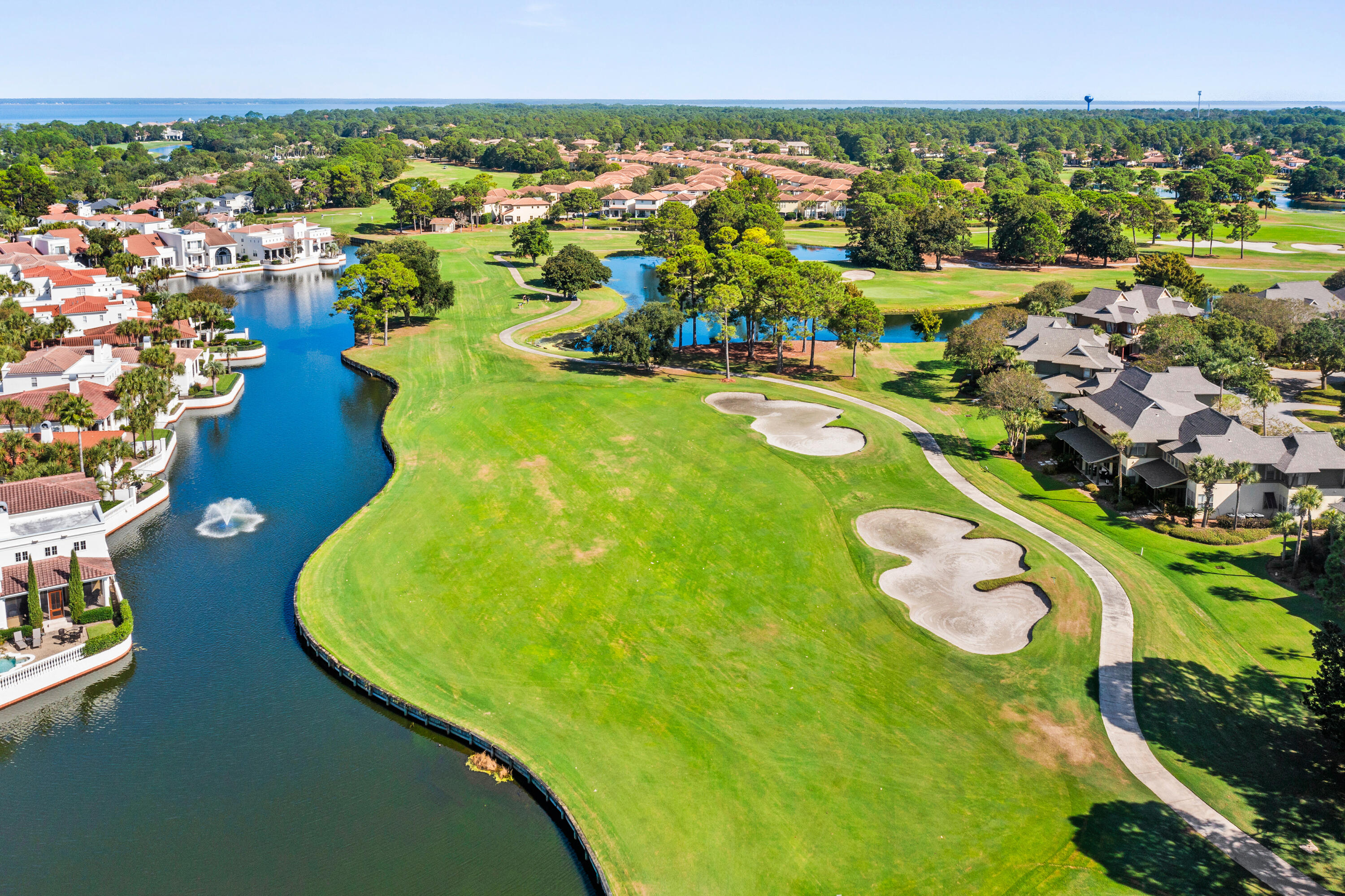 9100 Baytowne Wharf, 364