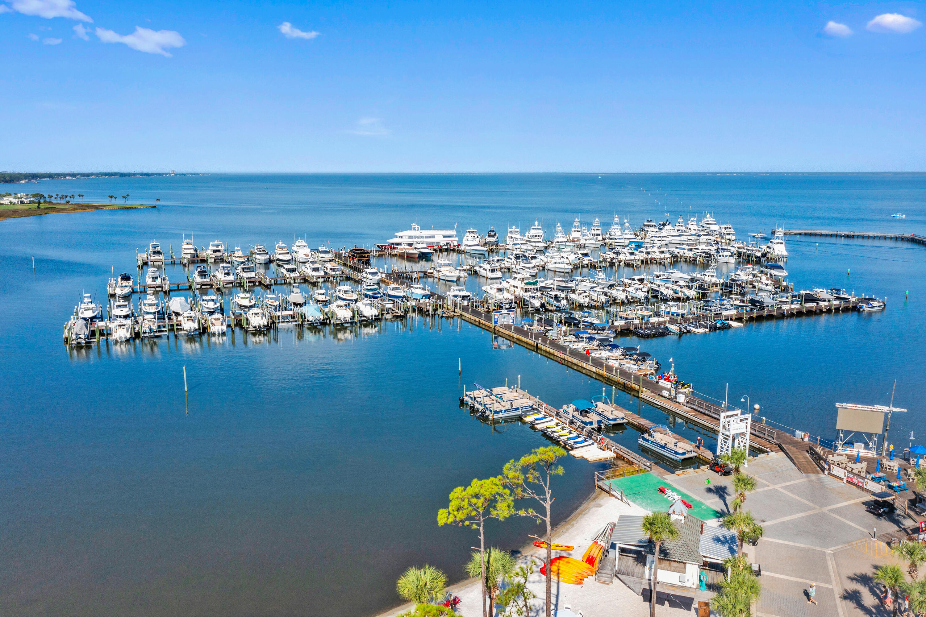 9100 Baytowne Wharf, 364