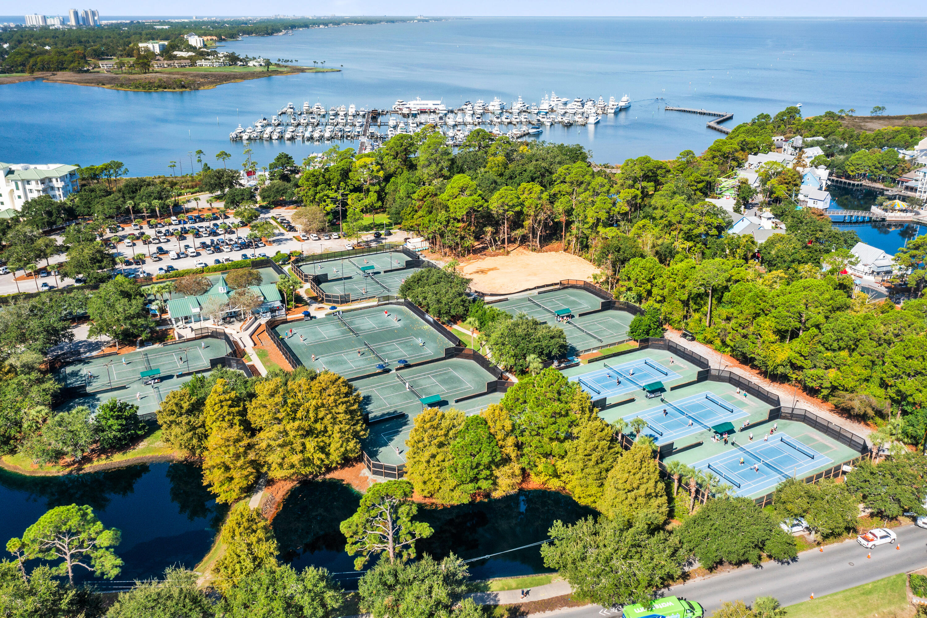 9100 Baytowne Wharf, 364