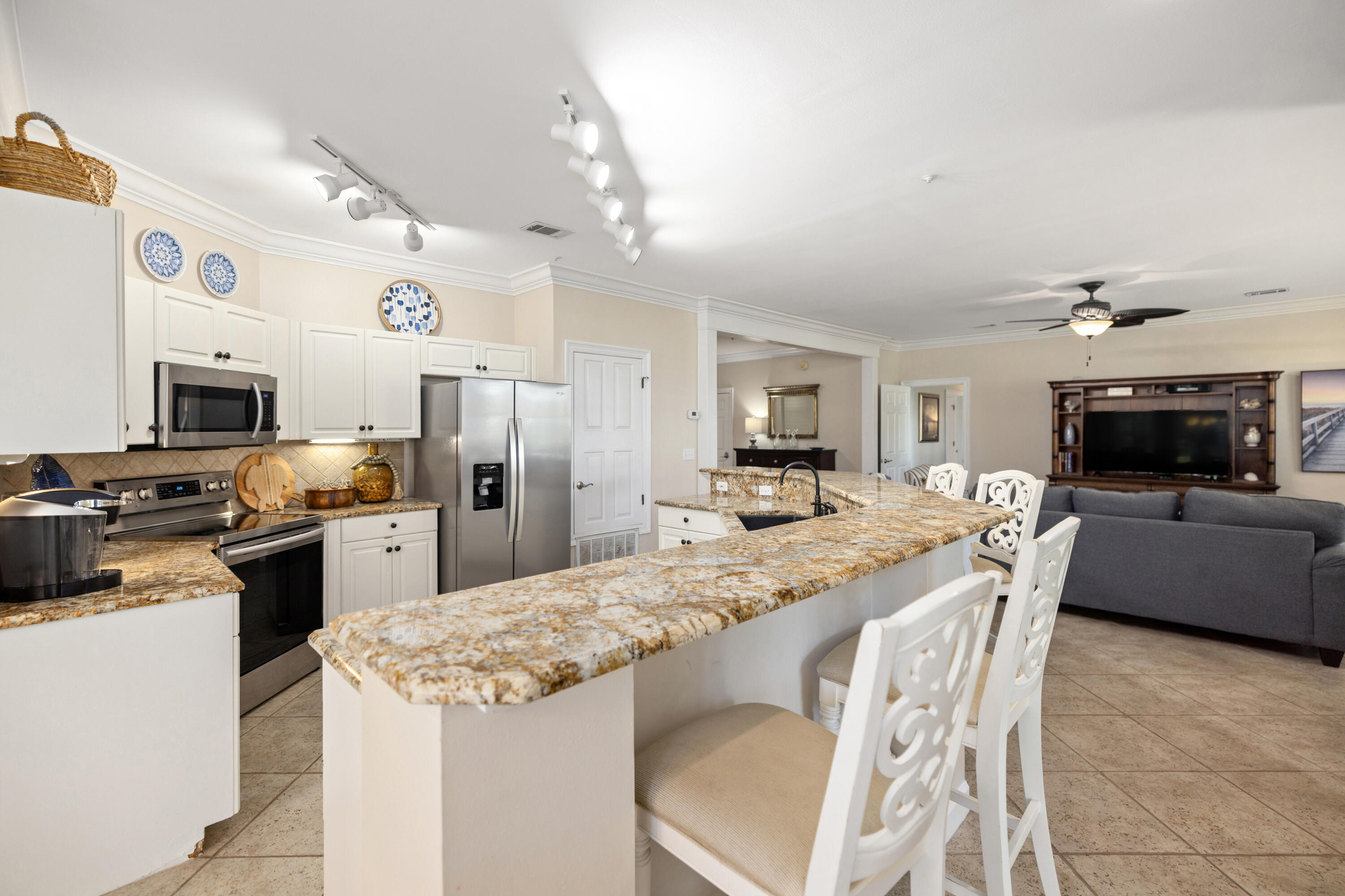 8526 Turnberry Court, 8526