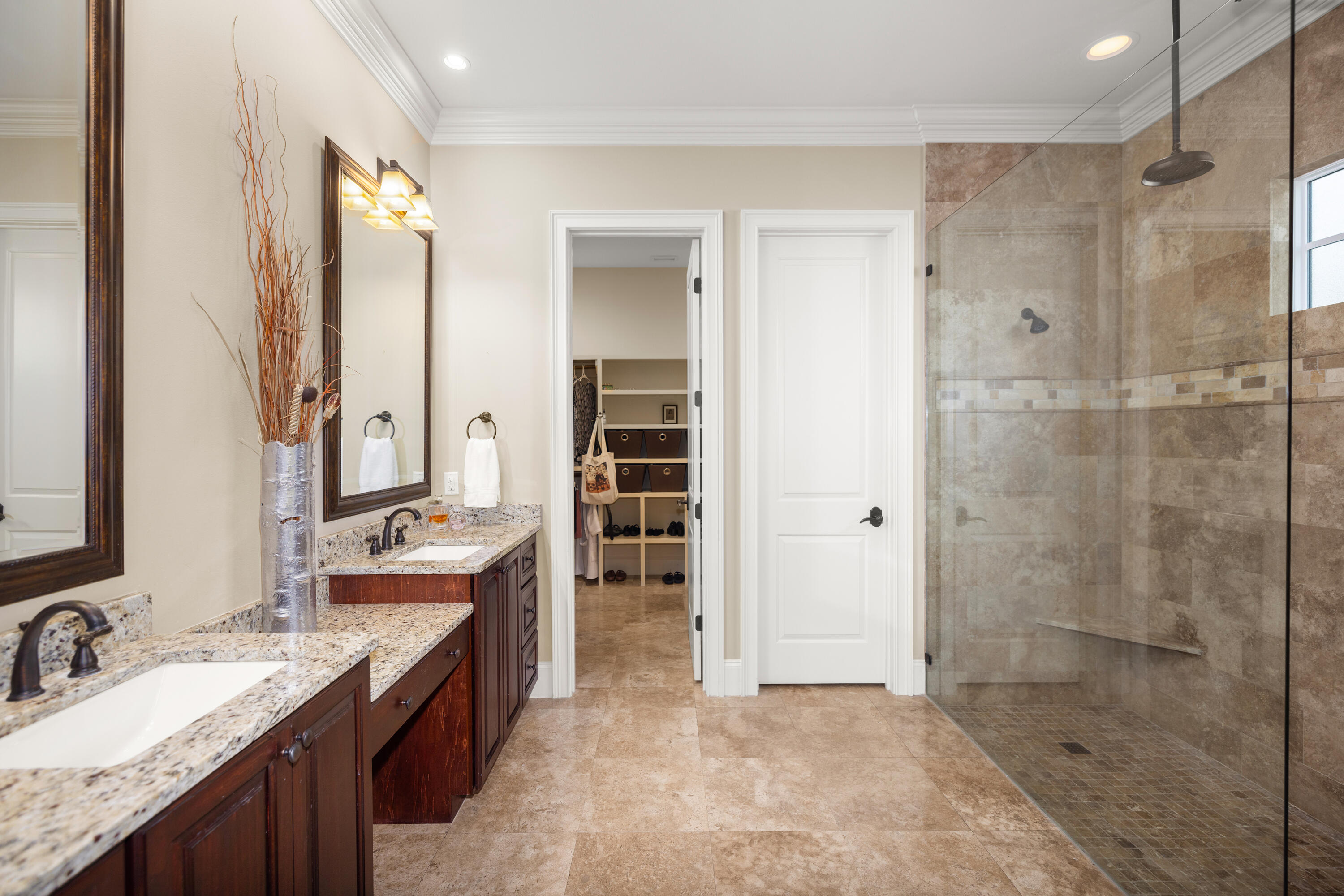 1643 San Marina Boulevard