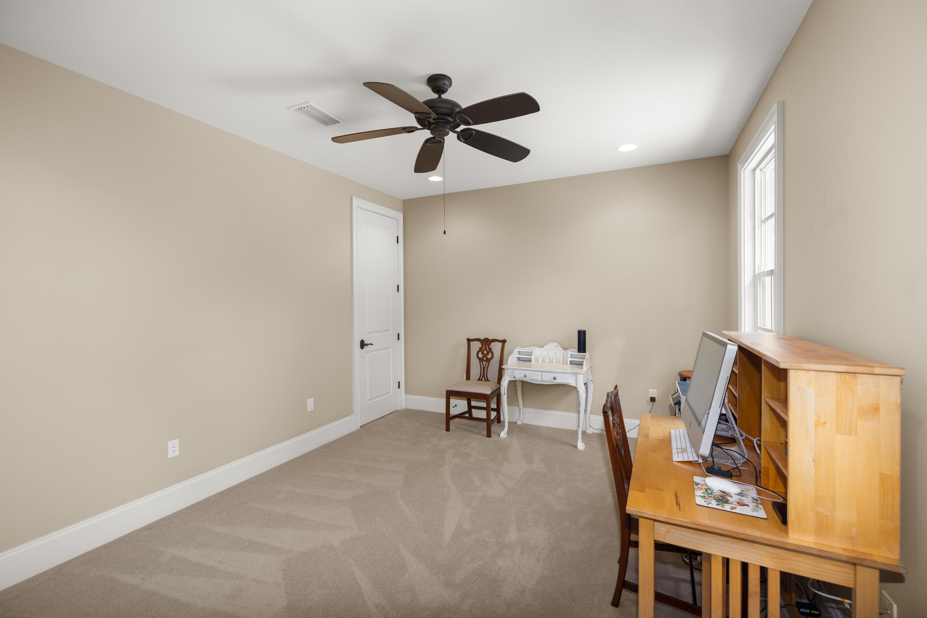 1643 San Marina Boulevard