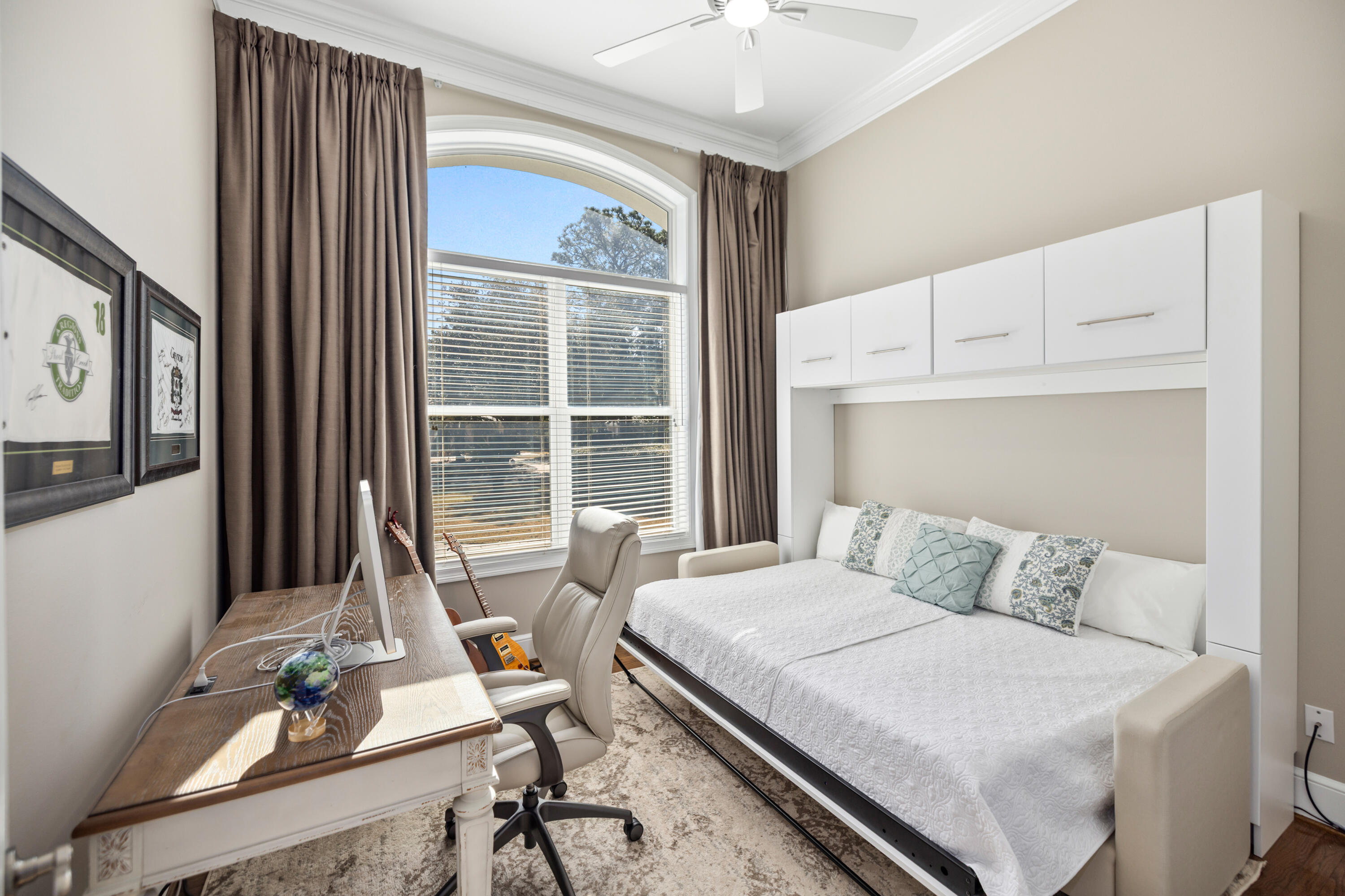 1436 E Baytowne Circle