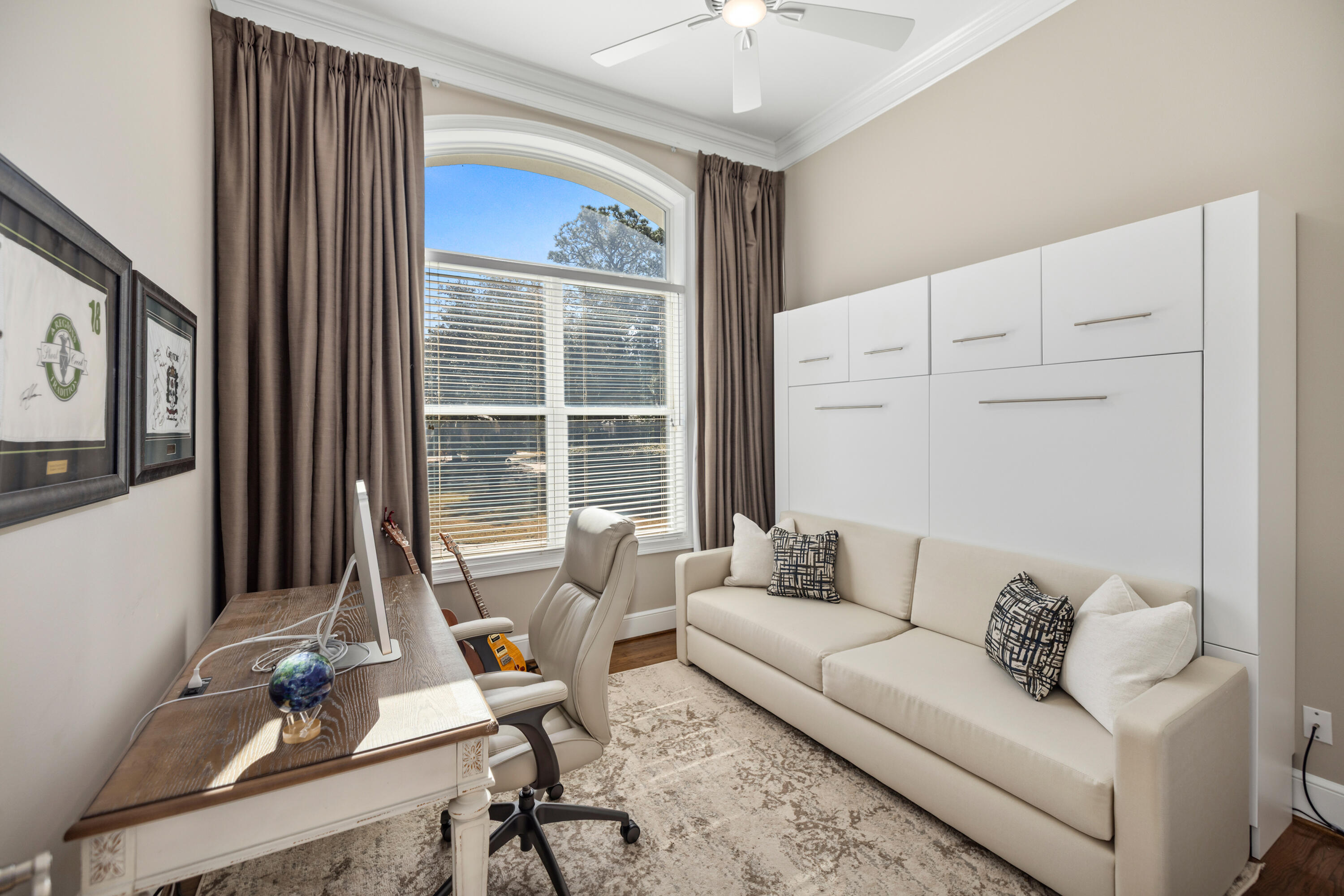 1436 E Baytowne Circle