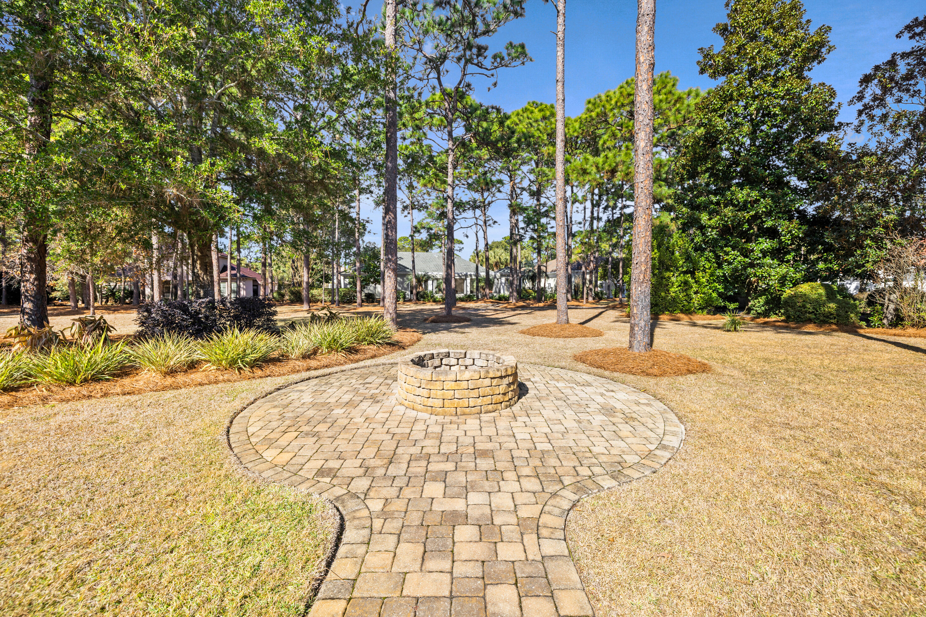 1436 E Baytowne Circle