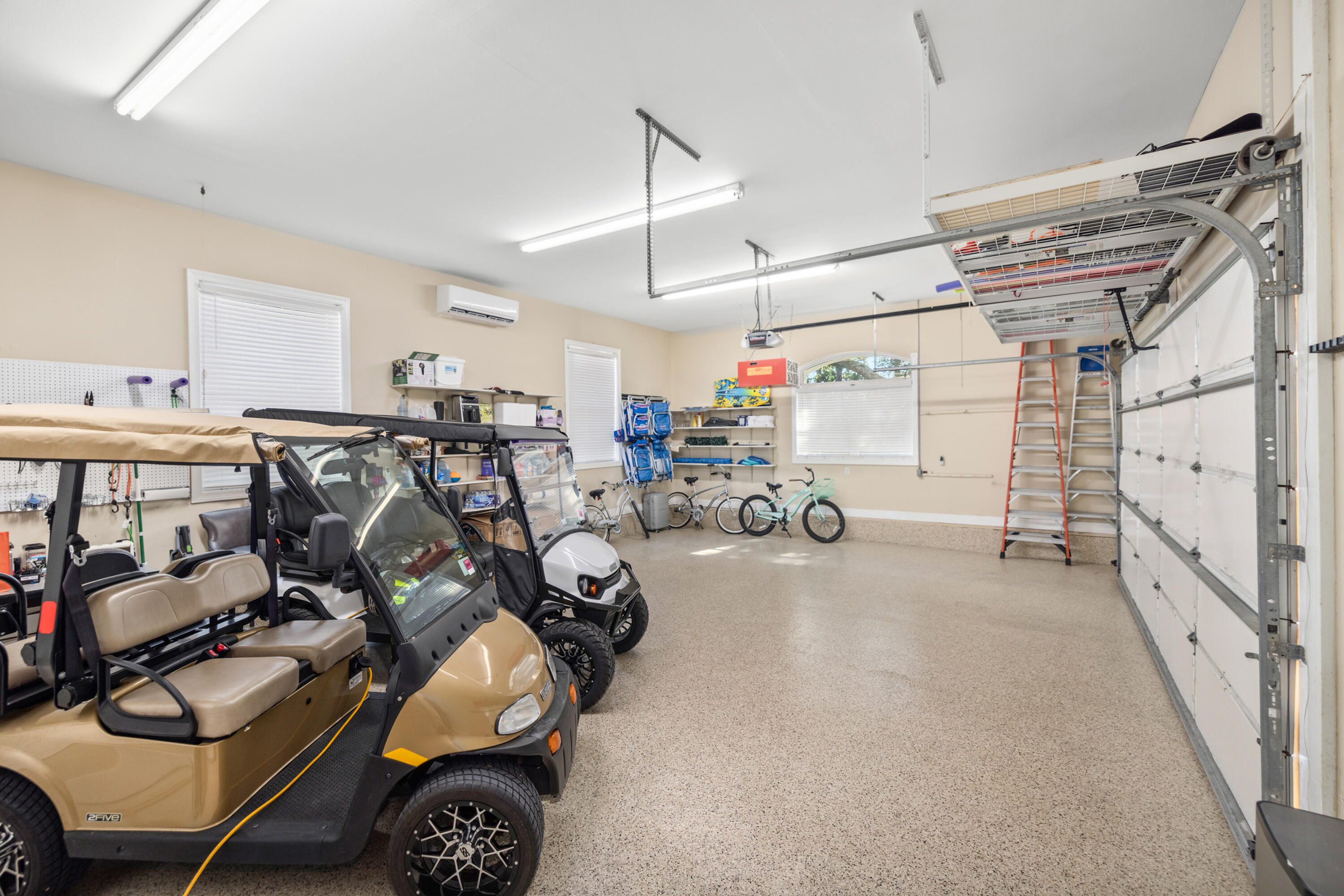 1436 E Baytowne Circle