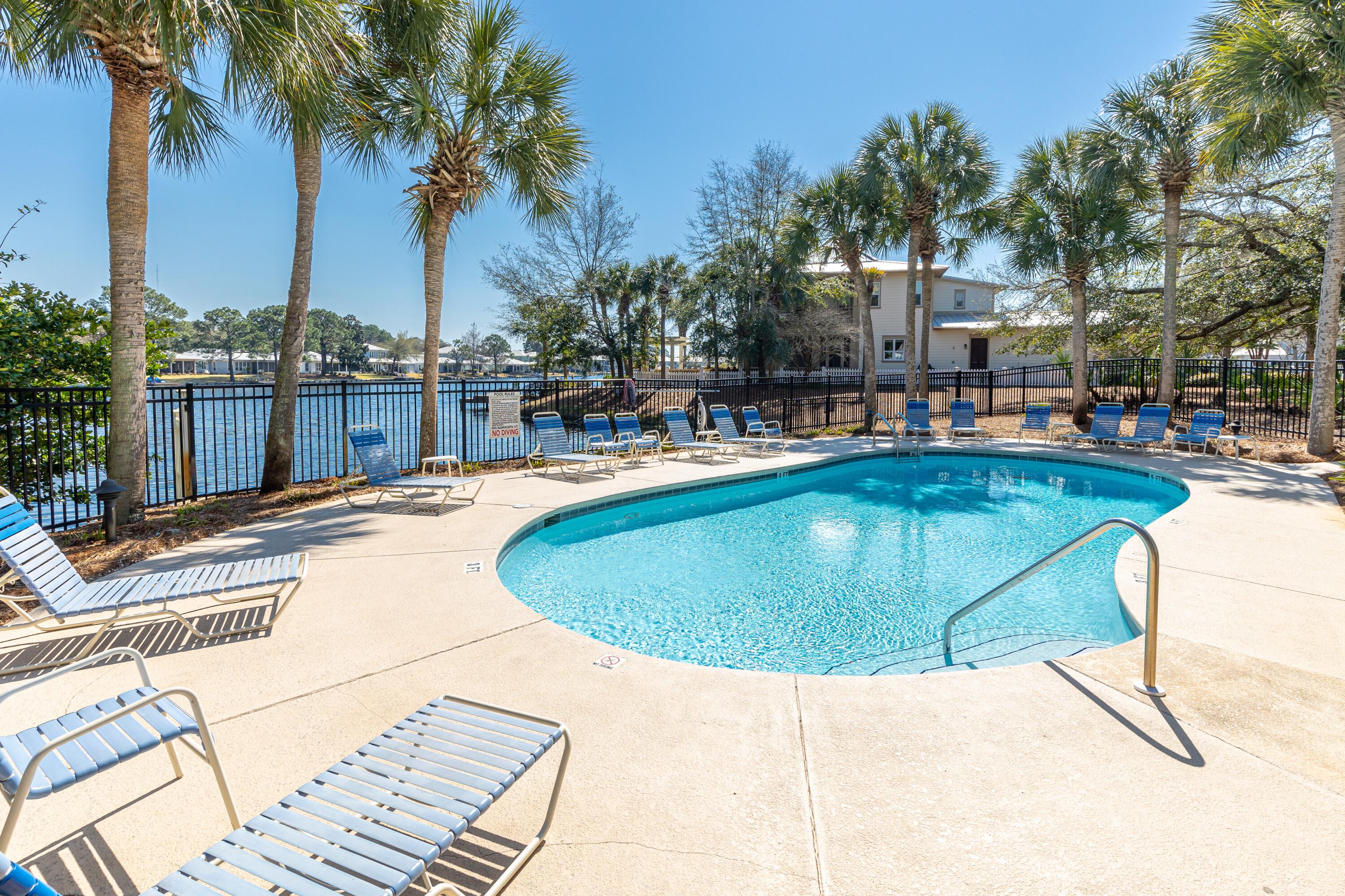 2016 Pine Island Circle
