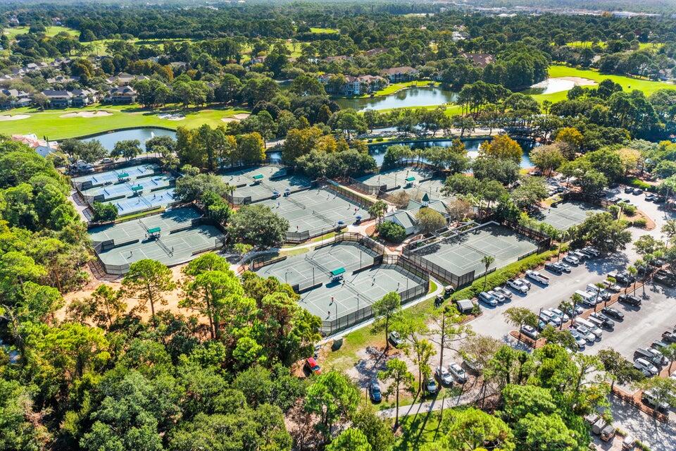 2016 Pine Island Circle