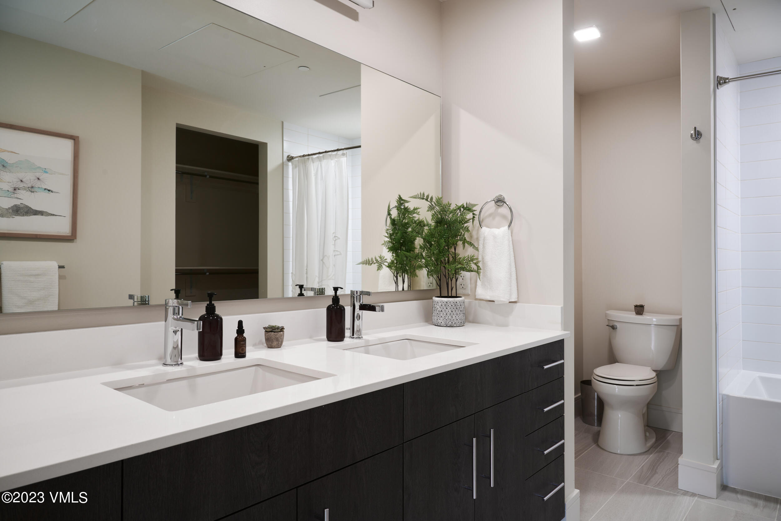 430 S Frontage Road E, RU-C