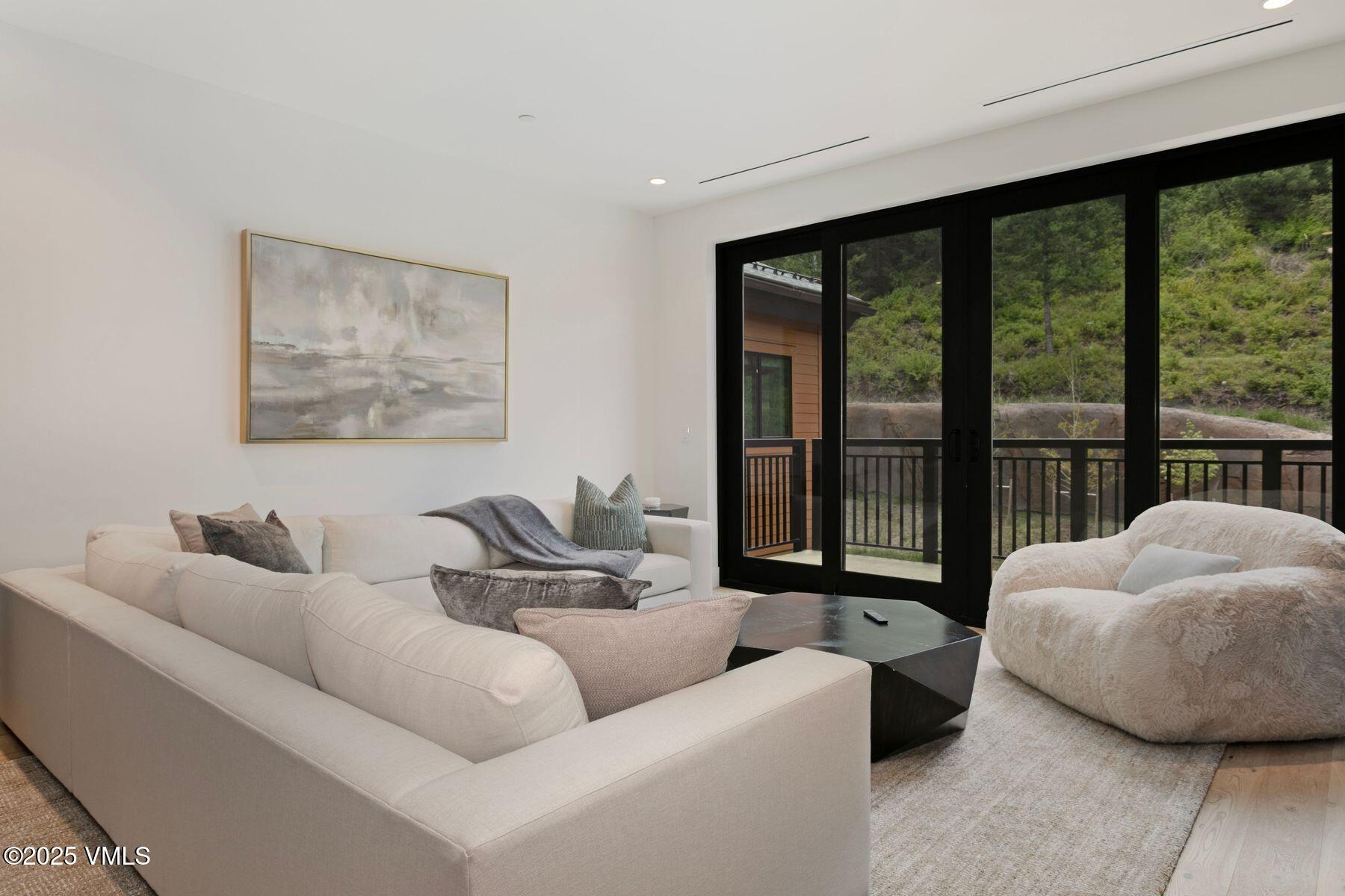 38460 HWY 6, 409, Avon Unit: 409