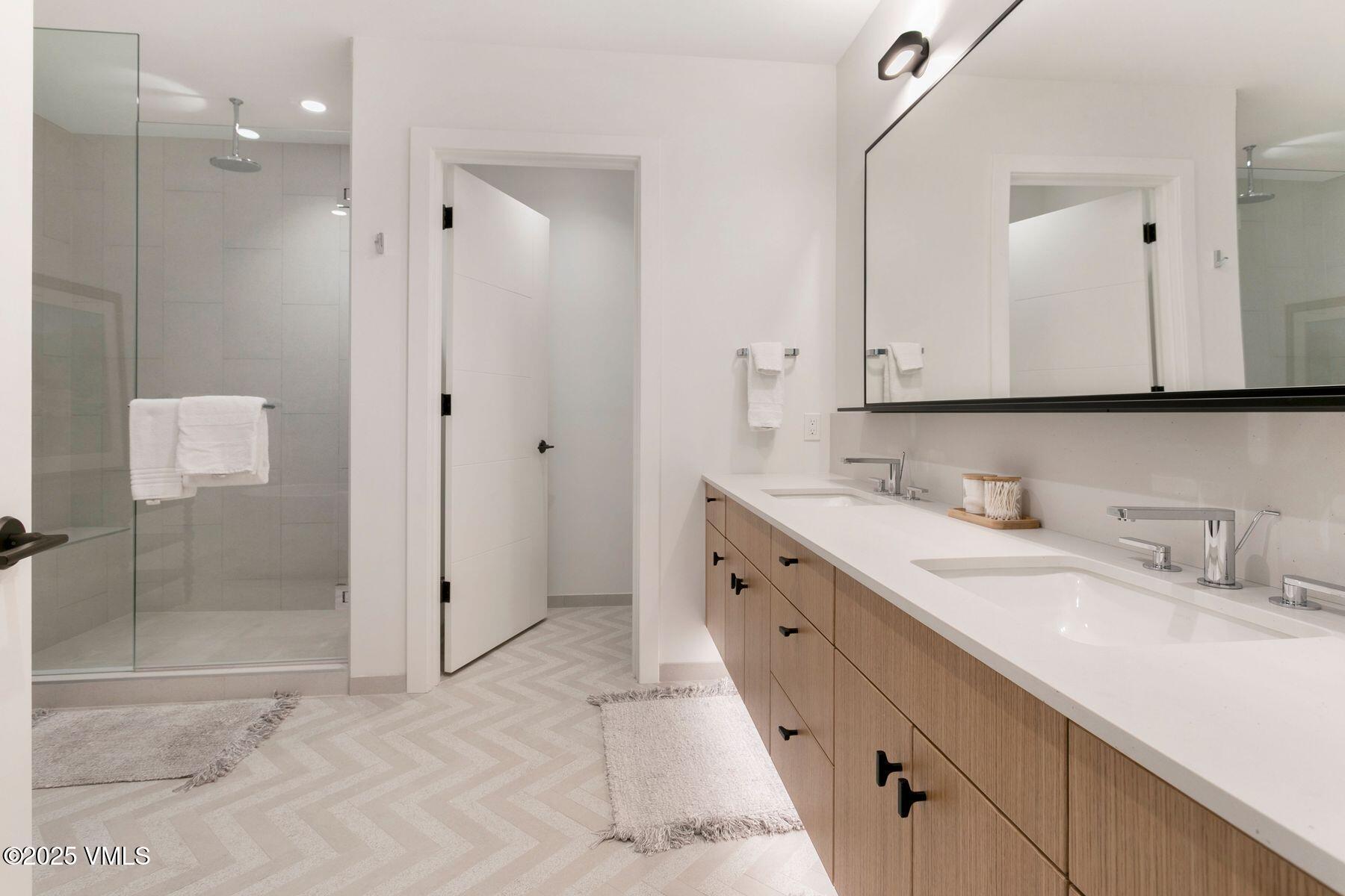 38460 HWY 6, 409, Avon Unit: 409