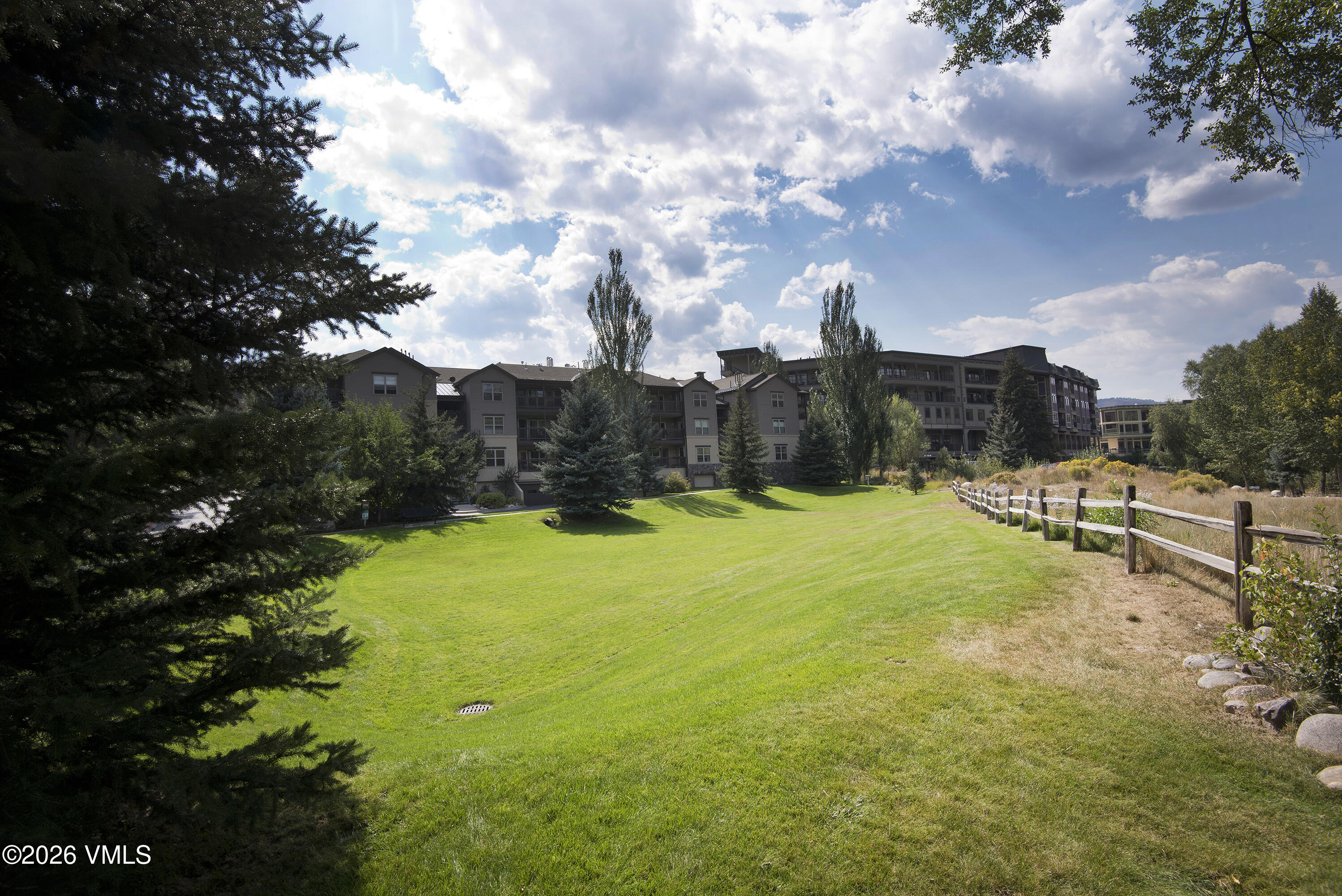 40 River Pines Court B107