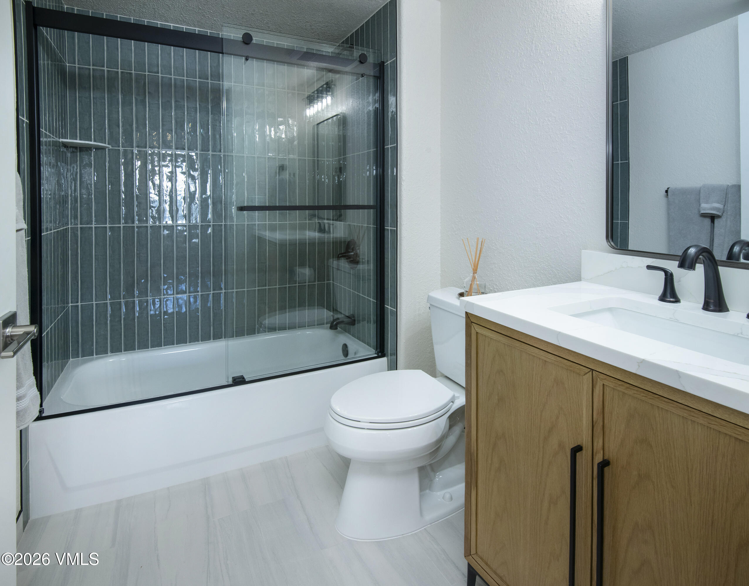 40 River Pines Court B107