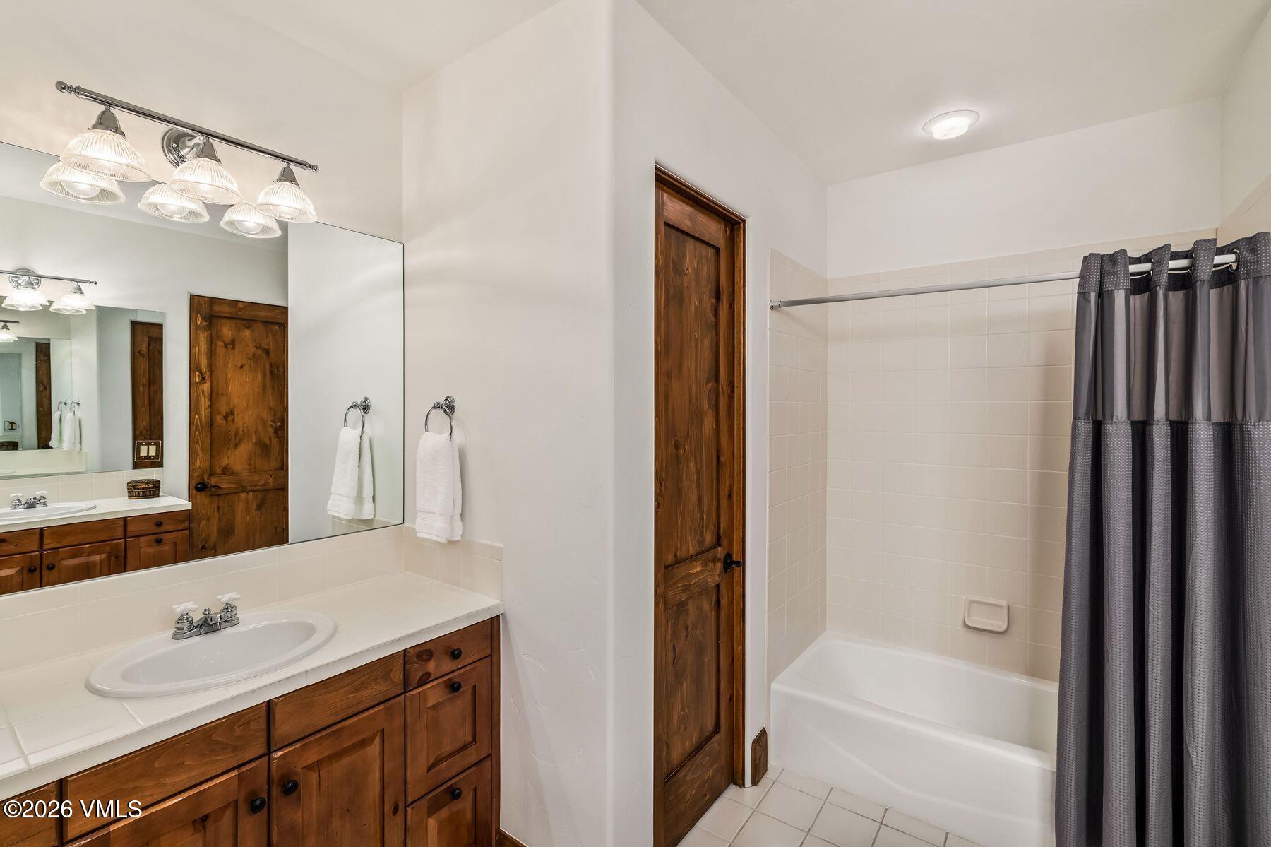 271 Eagles Glen Road
