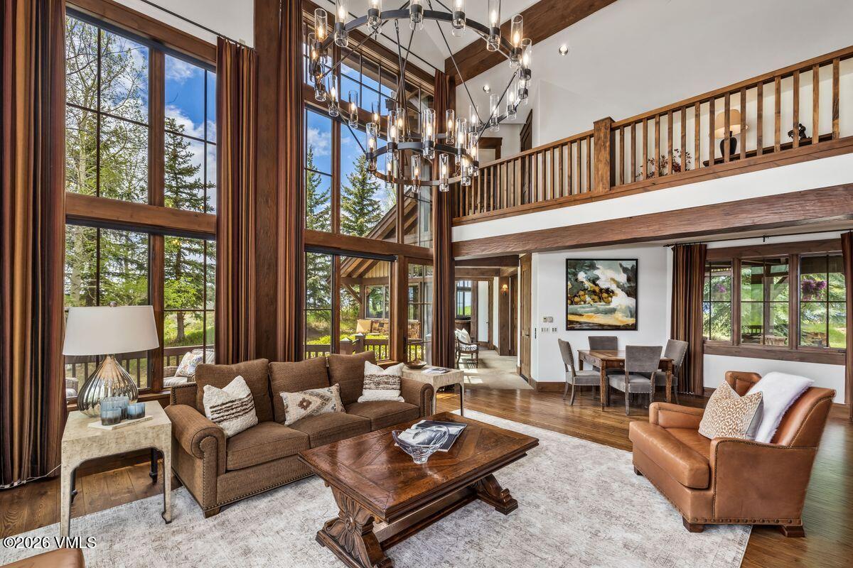 1092 The Summit Trail