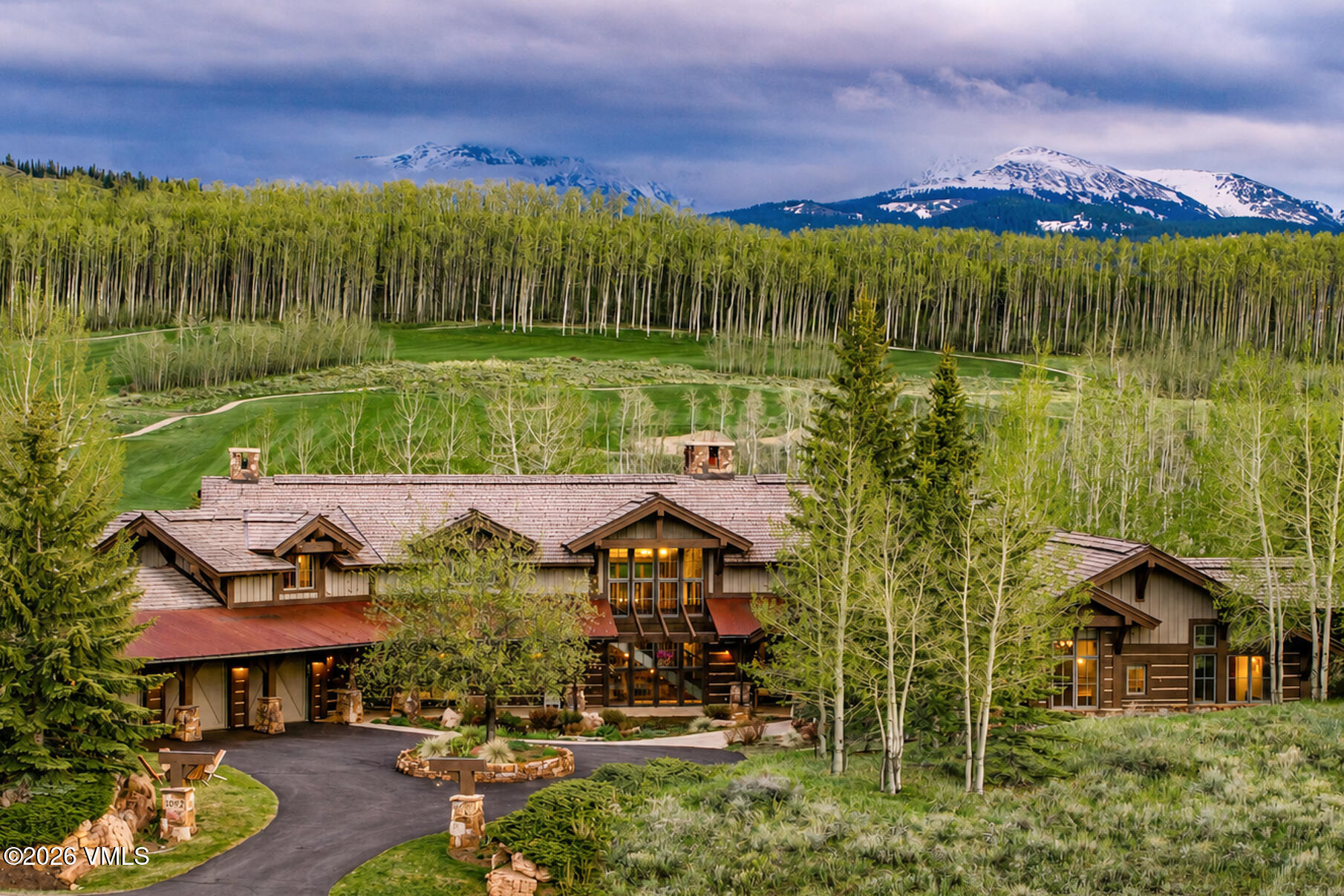 1092 The Summit Trail