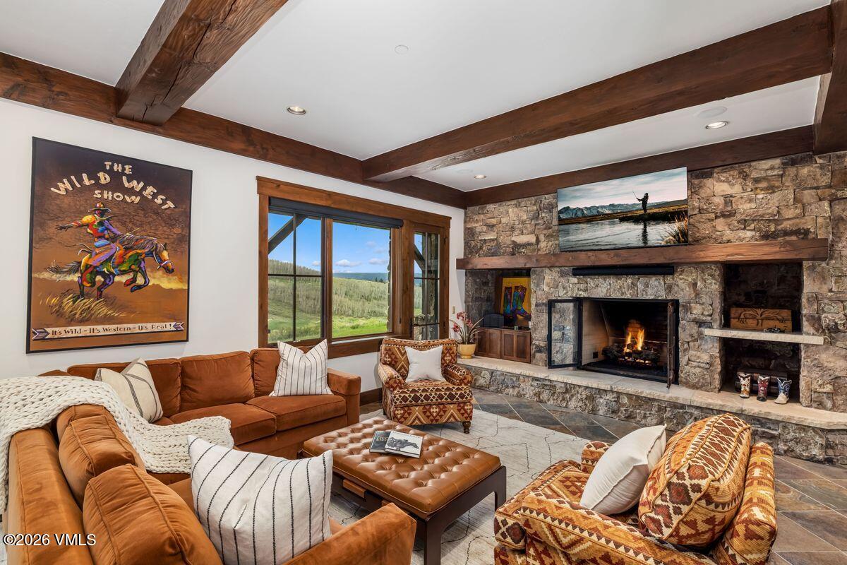 1092 The Summit Trail