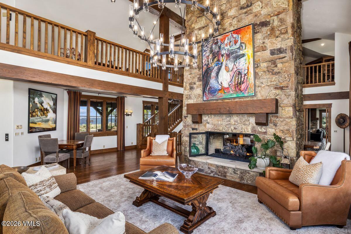 1092 The Summit Trail