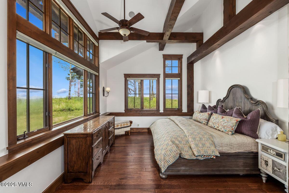 1092 The Summit Trail
