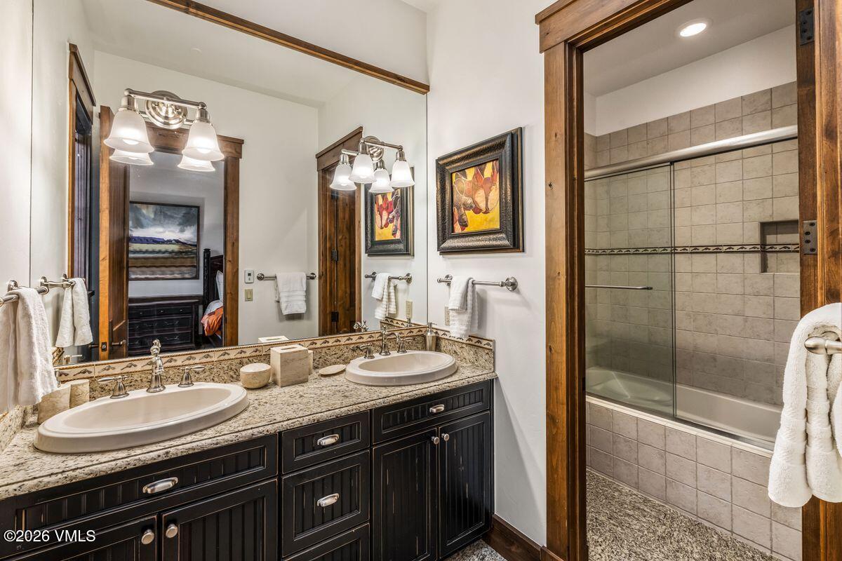 1092 The Summit Trail