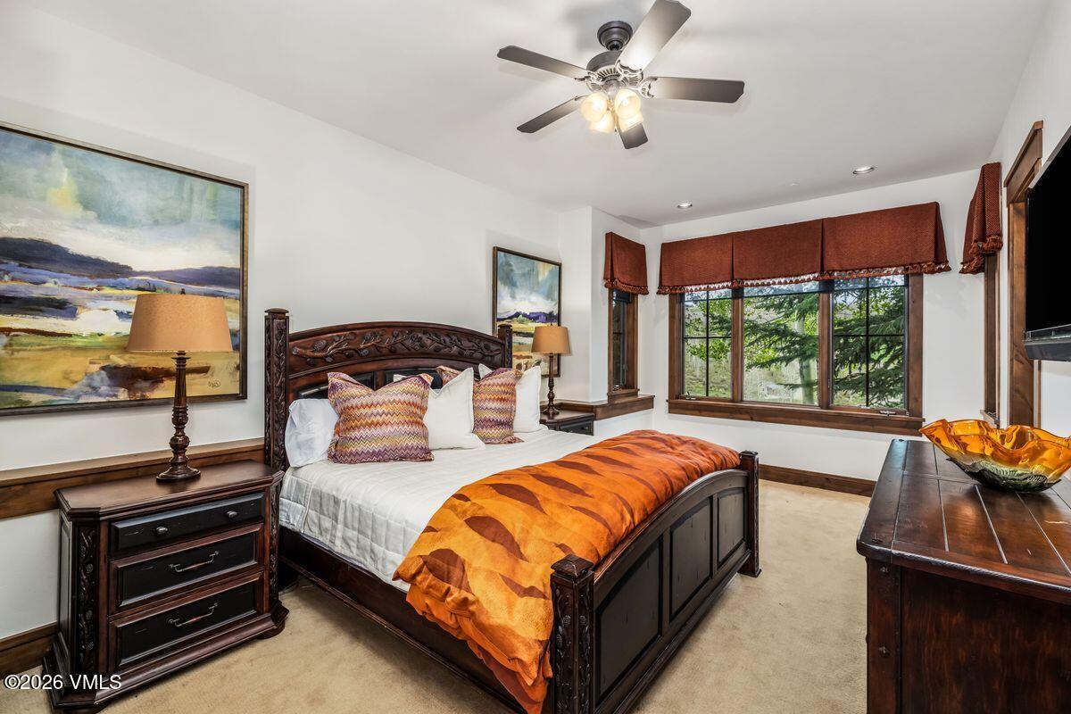 1092 The Summit Trail