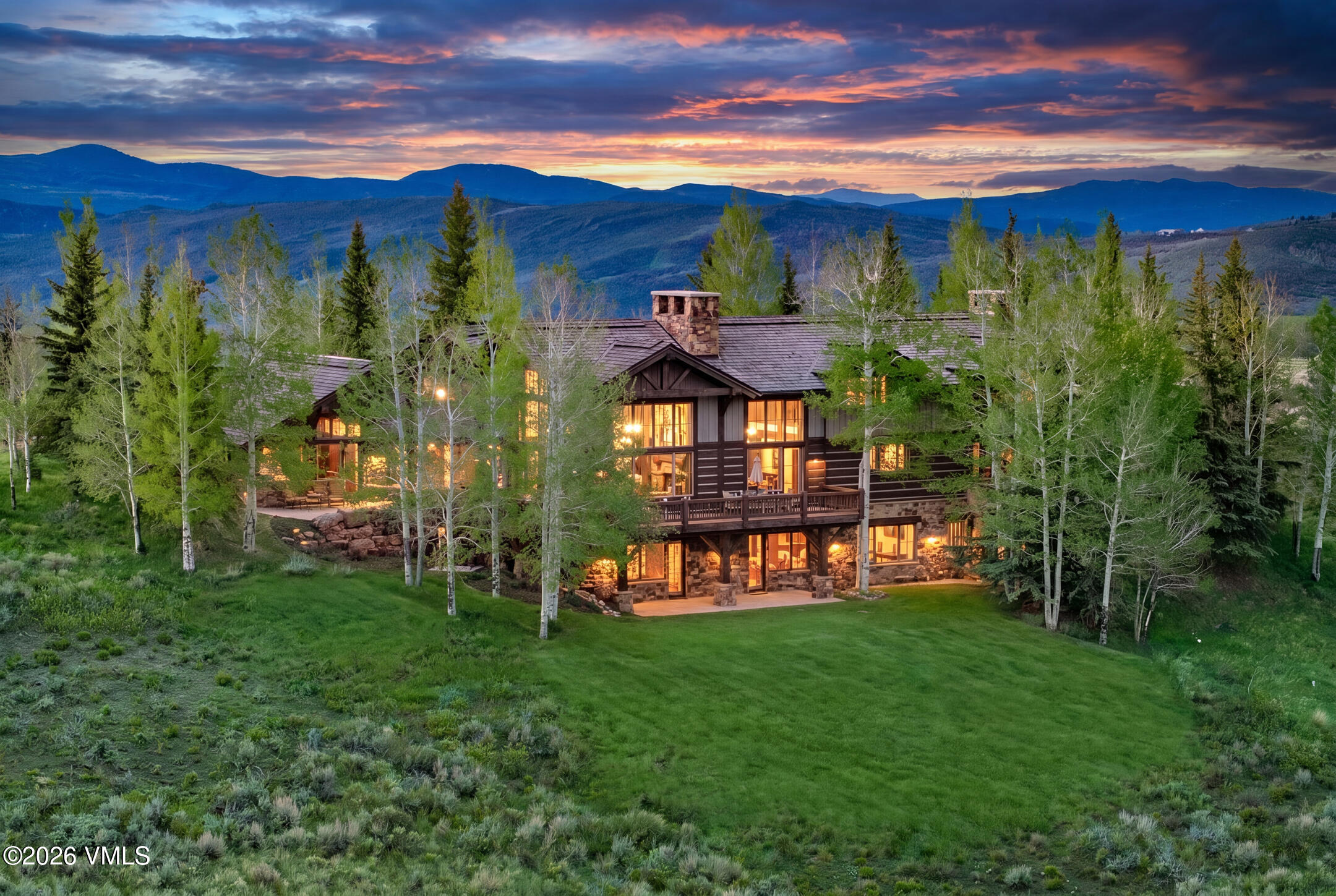 1092 The Summit Trail