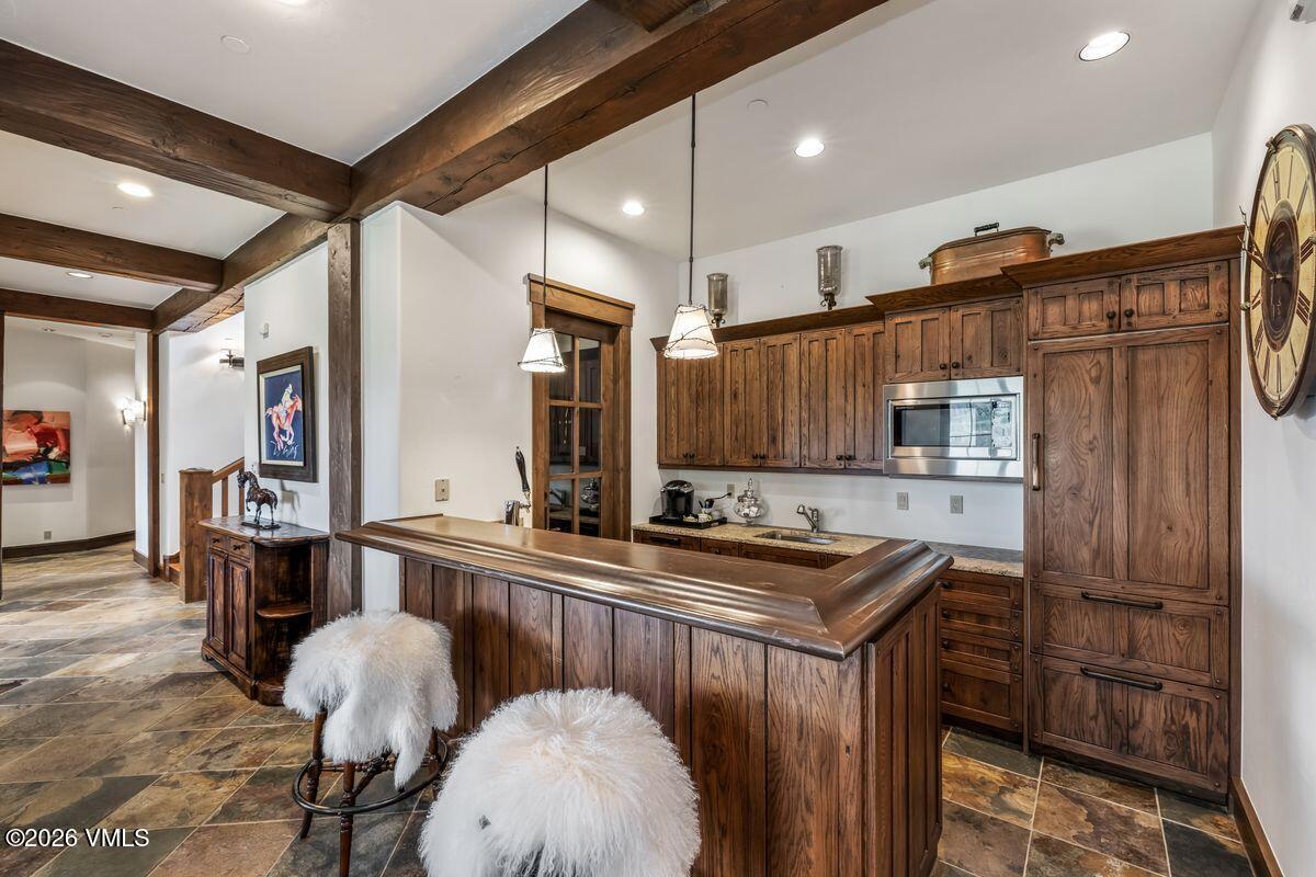 1092 The Summit Trail