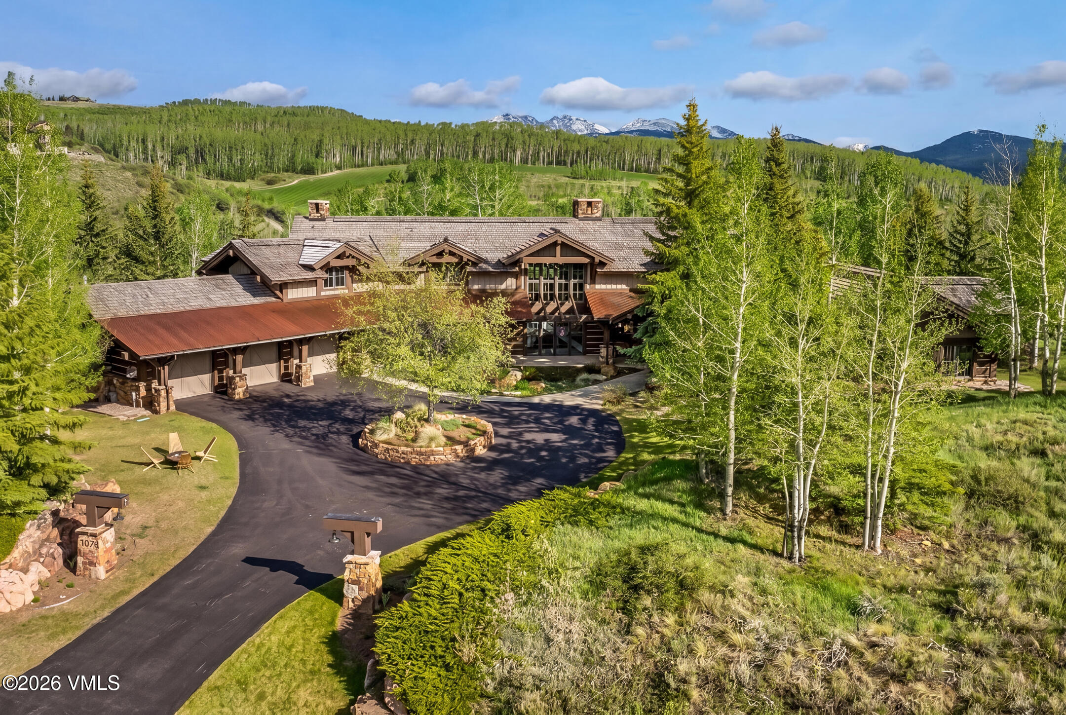 1092 The Summit Trail