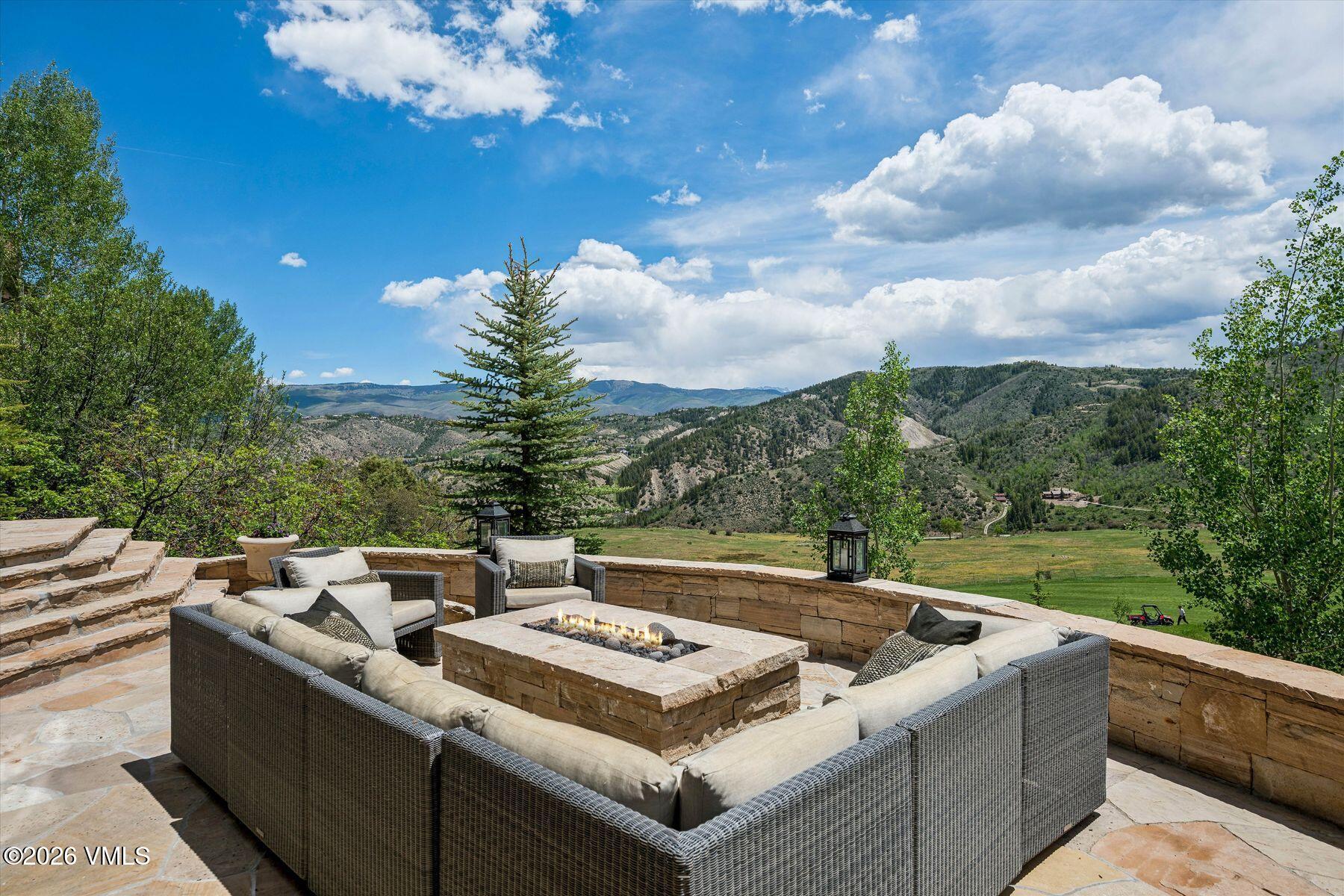 35 Stag Gulch Court