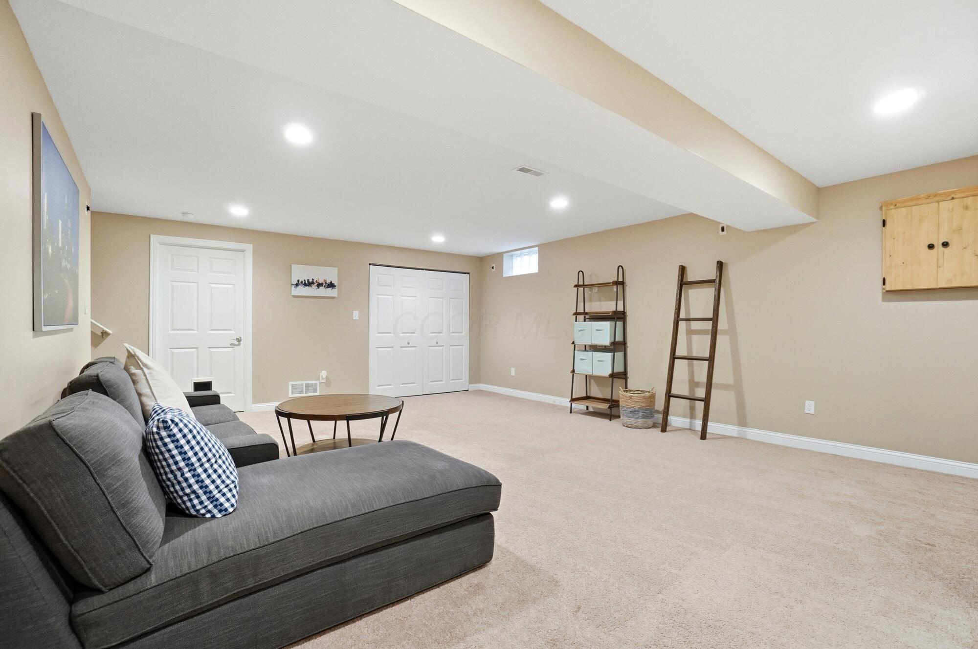 6124 Crossmont Court