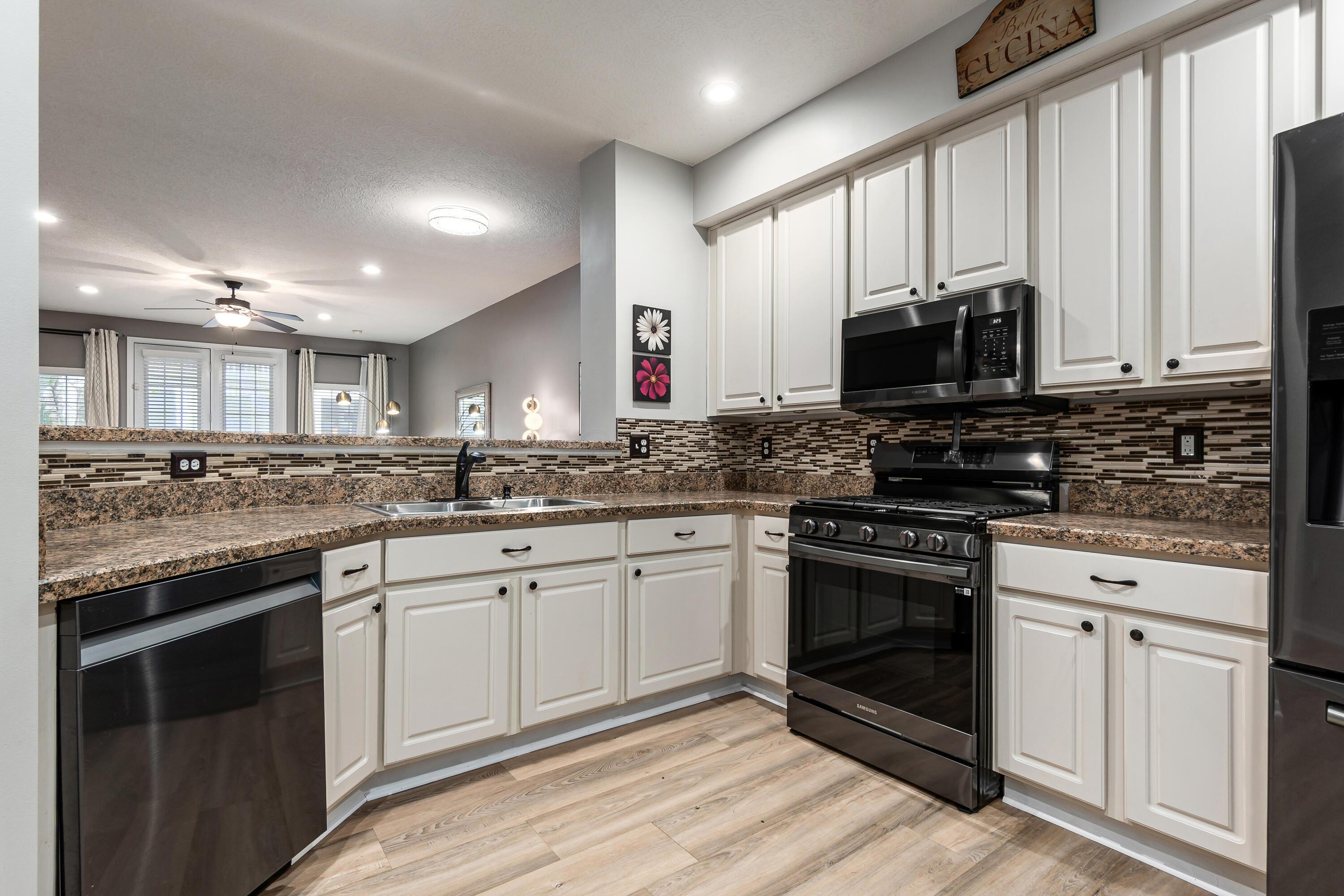 6144 Sowerby Lane