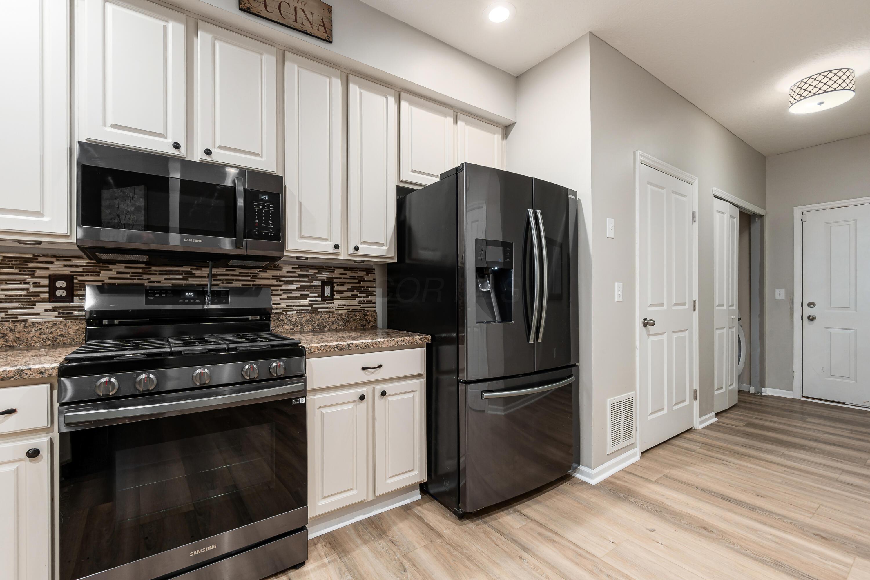 6144 Sowerby Lane