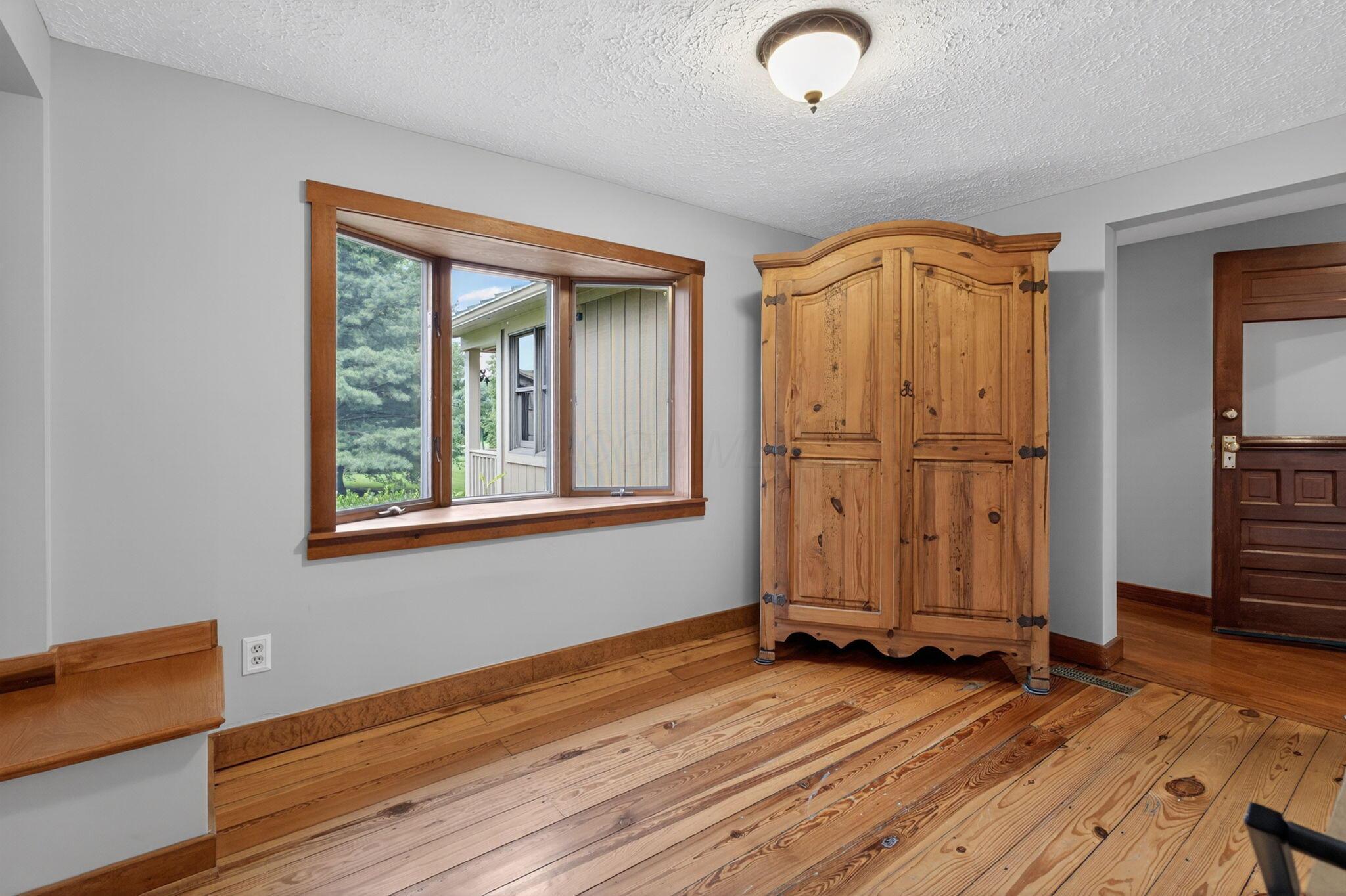 2717 Darling Road