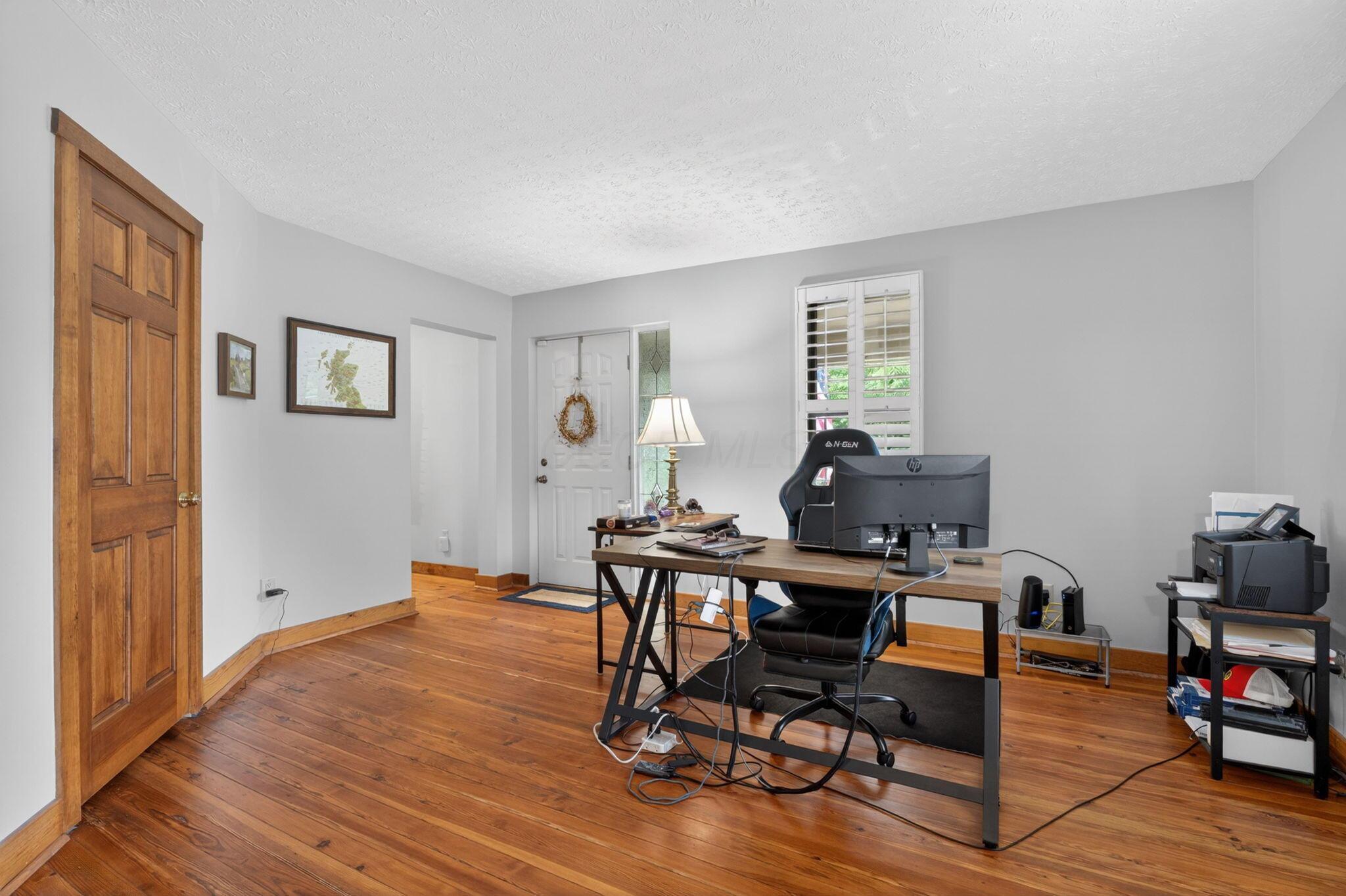 2717 Darling Road