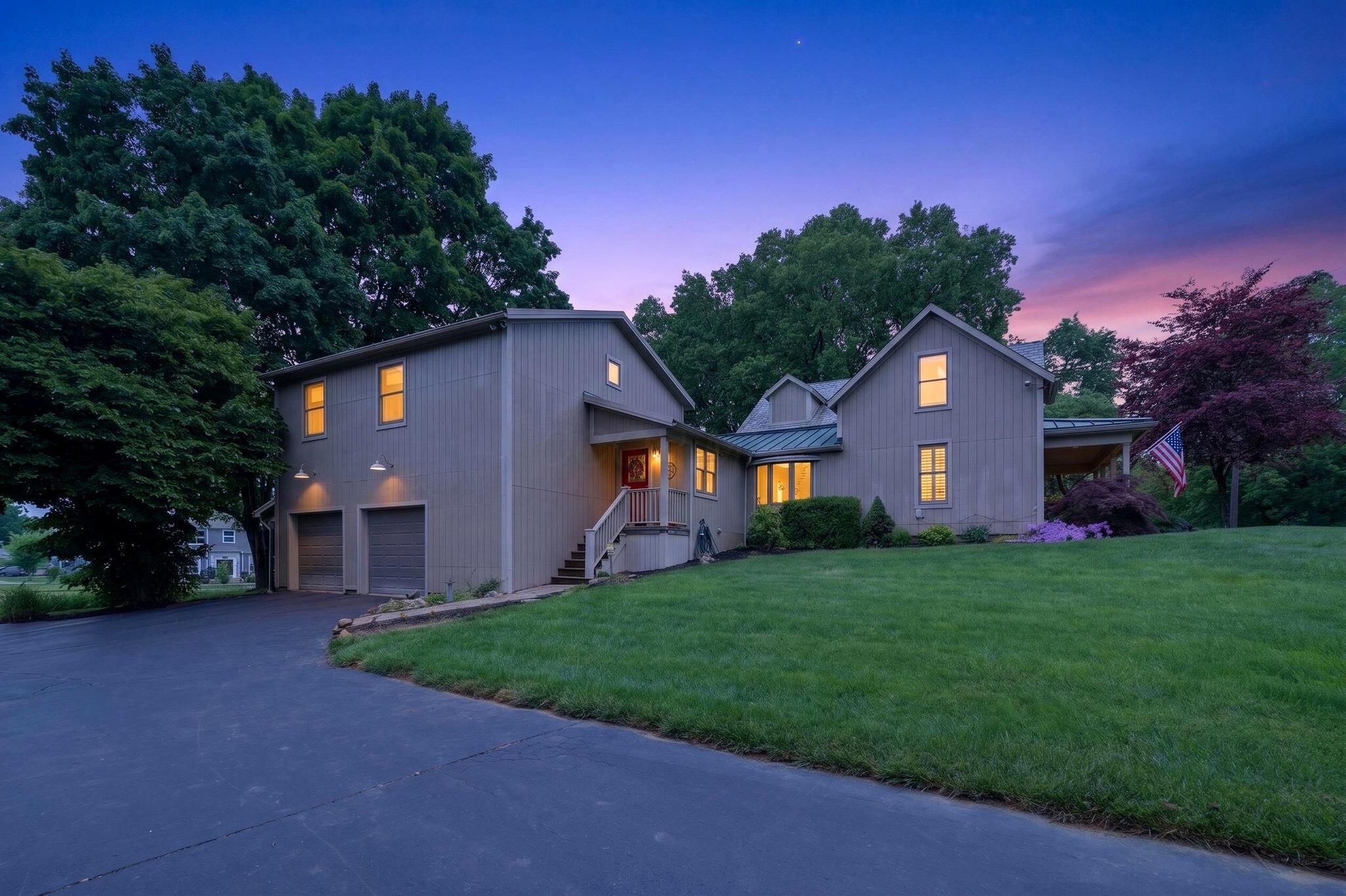 2717 Darling Road