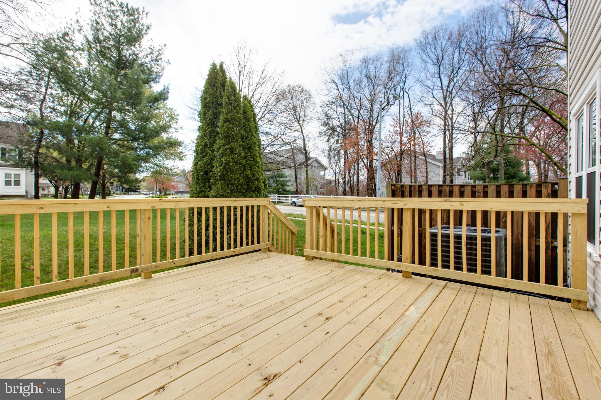 551 GREENCREST LANE 11