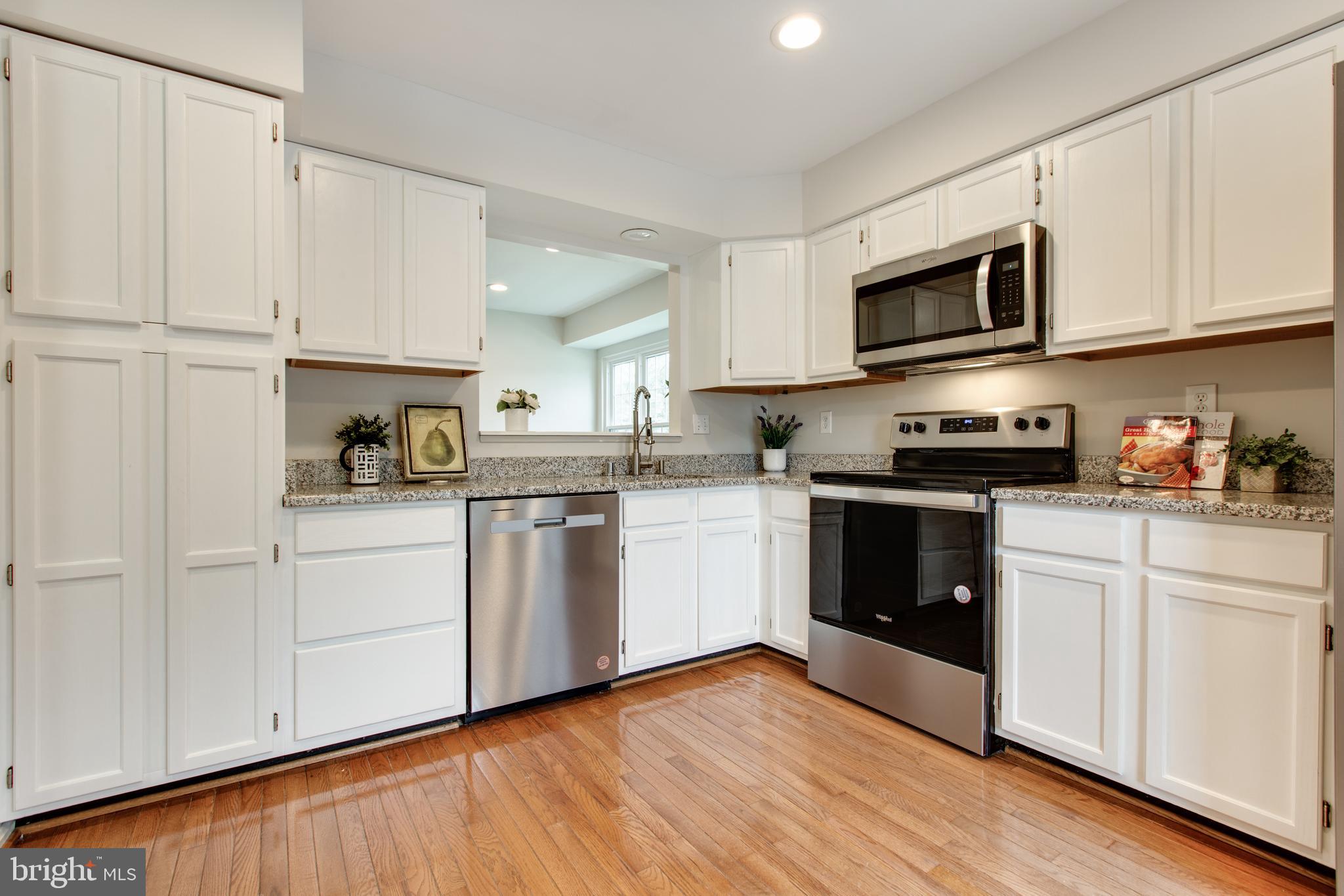 551 GREENCREST LANE 11