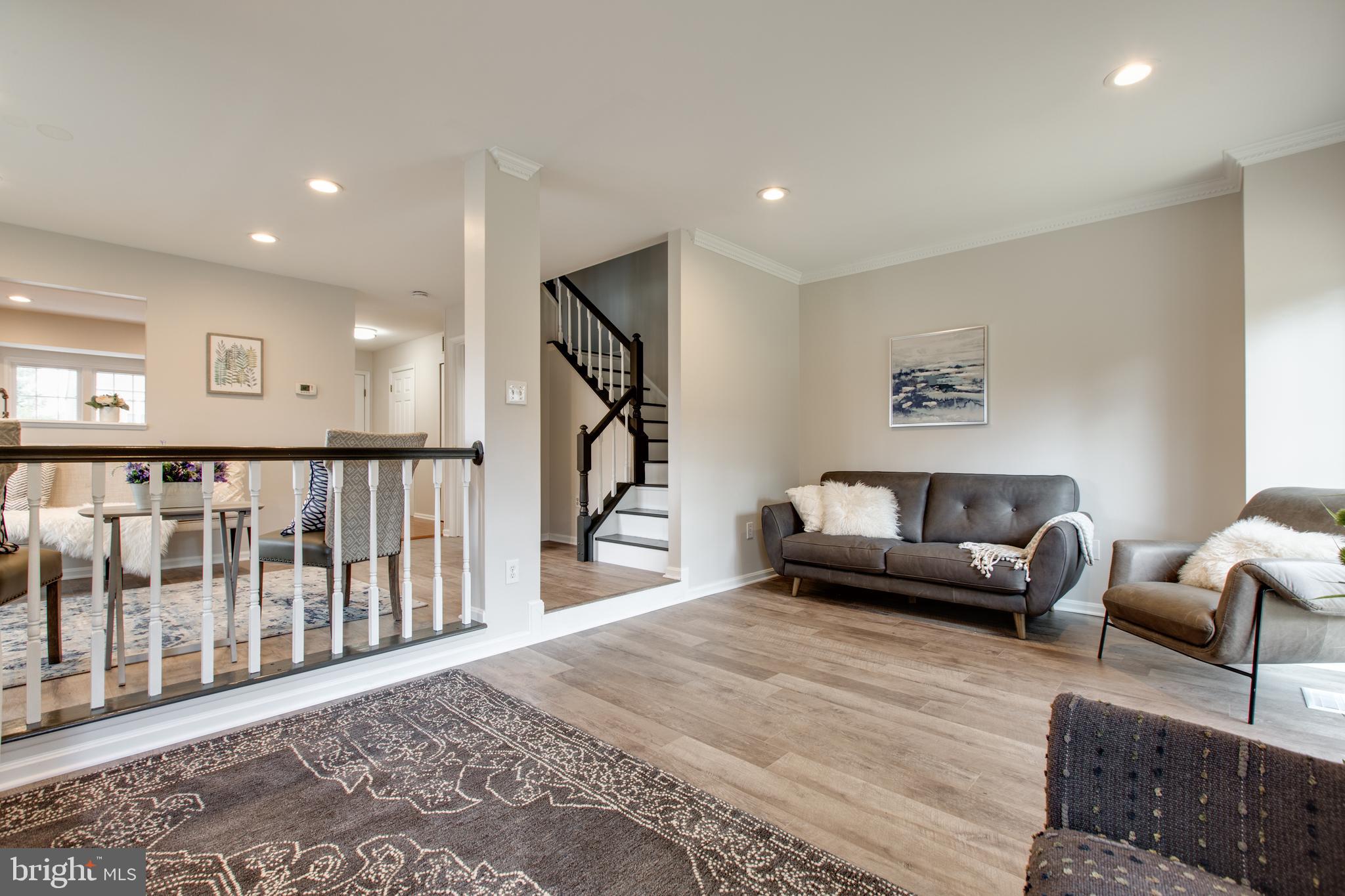 551 GREENCREST LANE 11