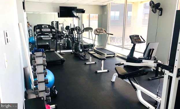 28 ALLEGHENY AVENUE 805