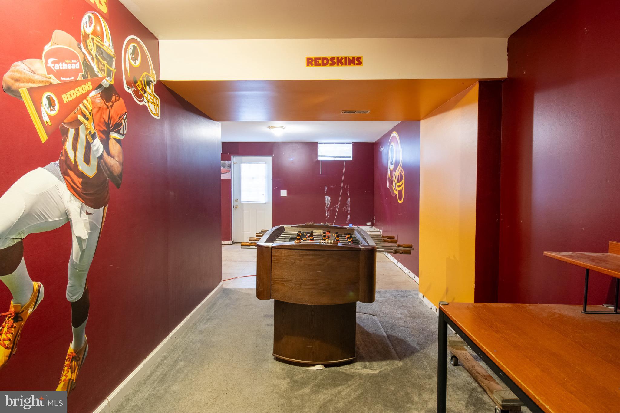 5709 NIGHT SERGEANT COURT