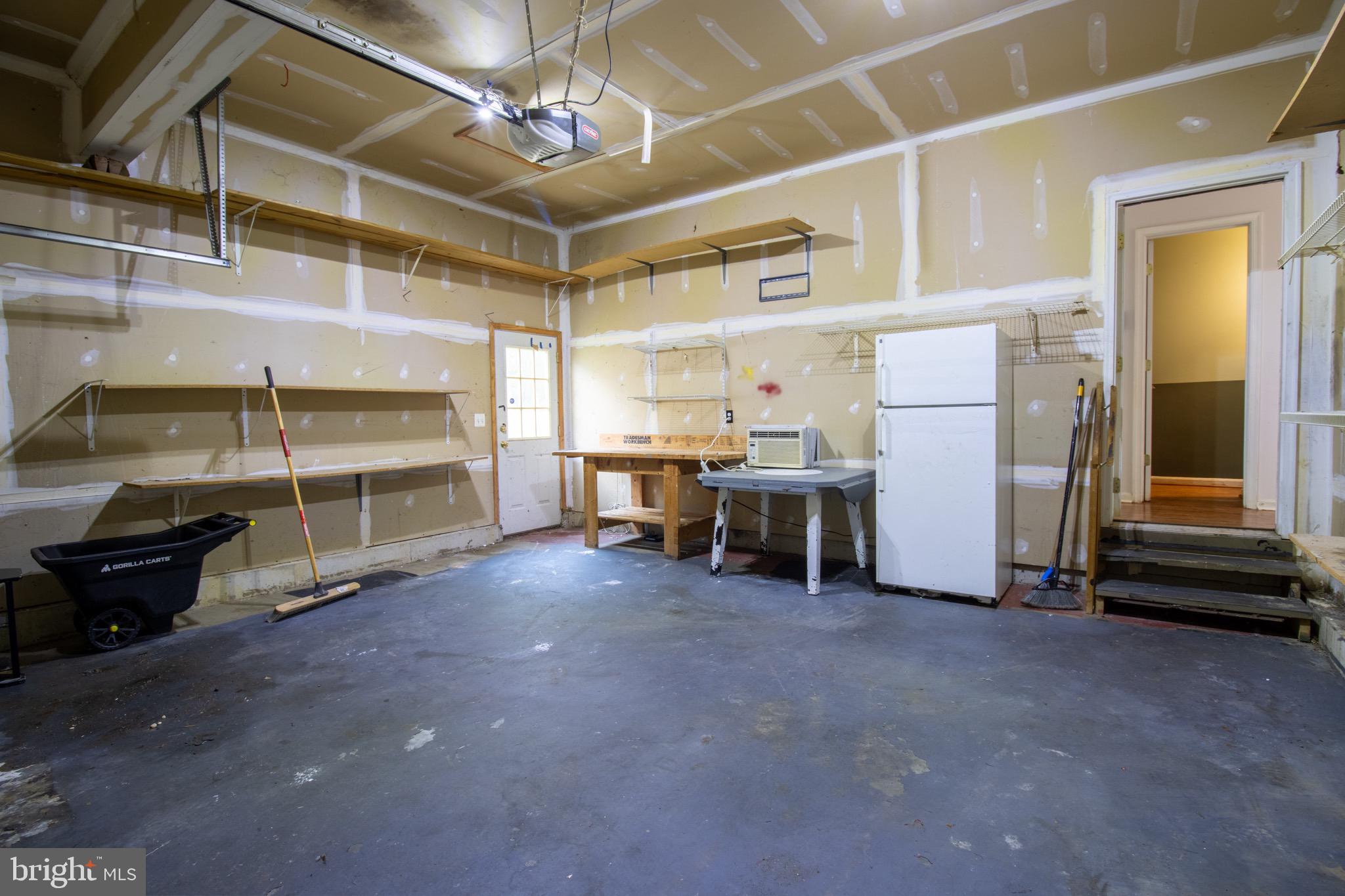 5709 NIGHT SERGEANT COURT